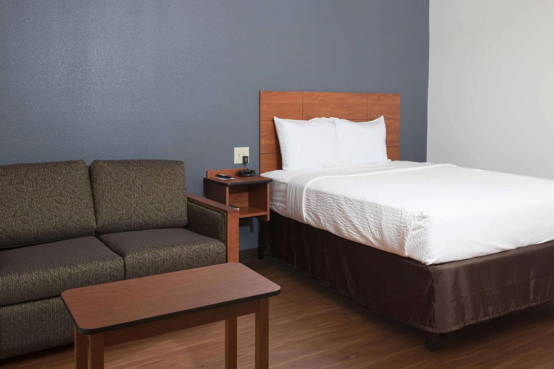 WoodSpring Suites Lafayette gallery photo in Lafayette, LA — image 27