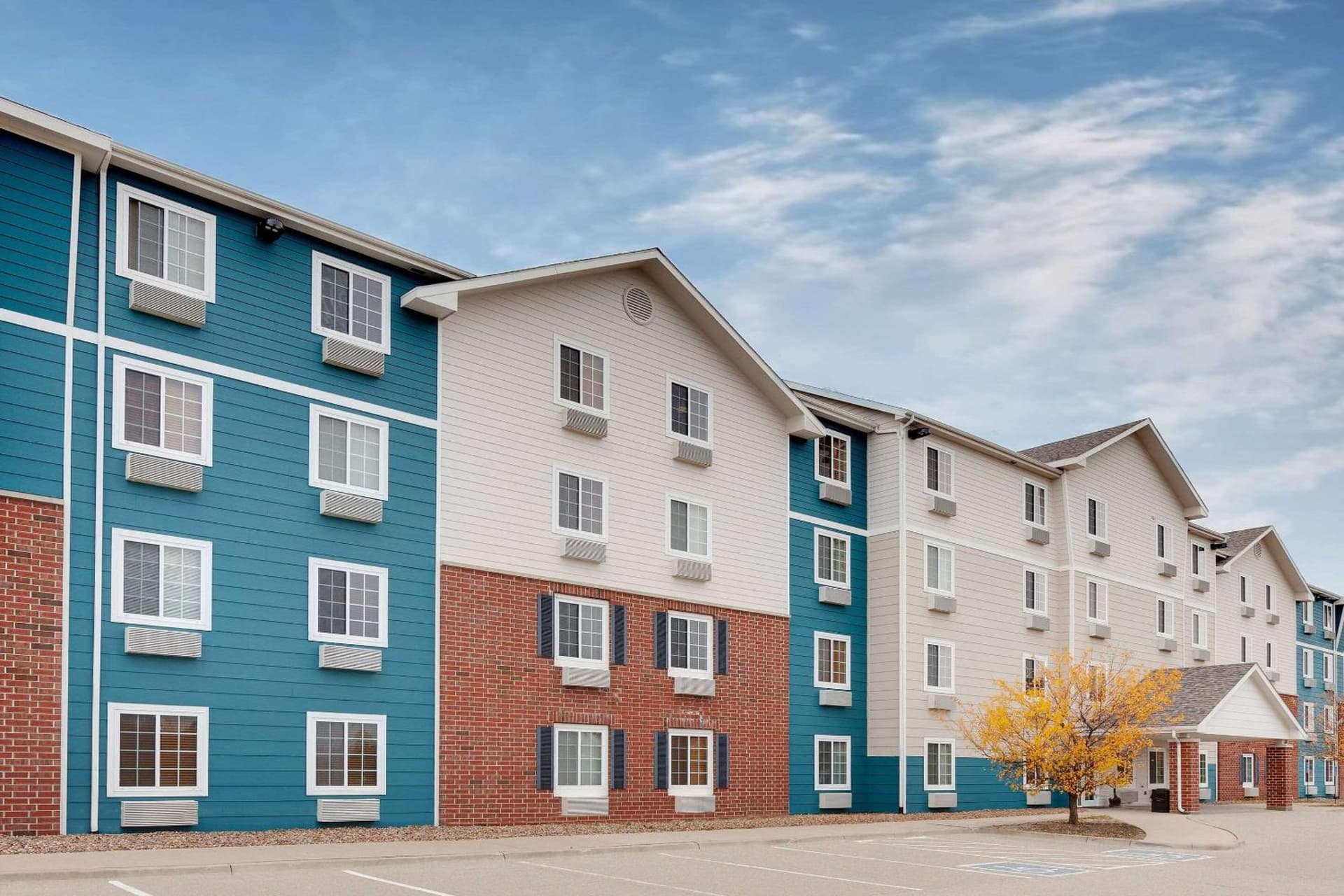 WoodSpring Suites Ankeny Des Moines interior in Ankeny, IA — gallery photo 2