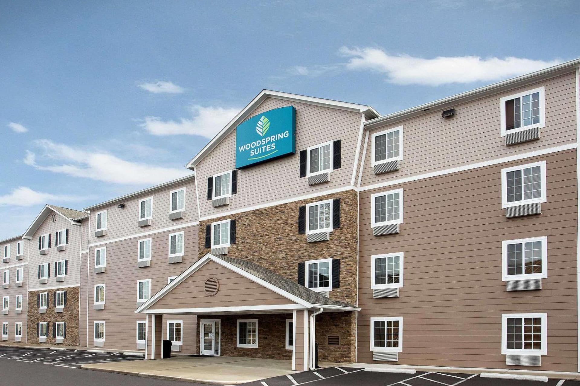 WoodSpring Suites Columbus North I-270 featured exterior or lobby in Columbus, OH — similar hotel