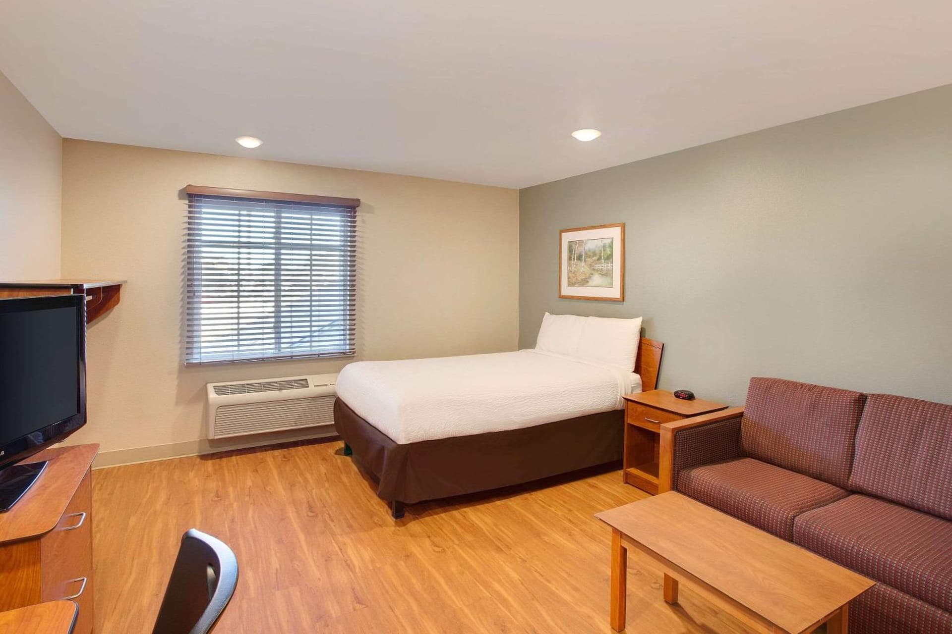 WoodSpring Suites Lake Charles gallery photo in Lake Charles, LA — image 21