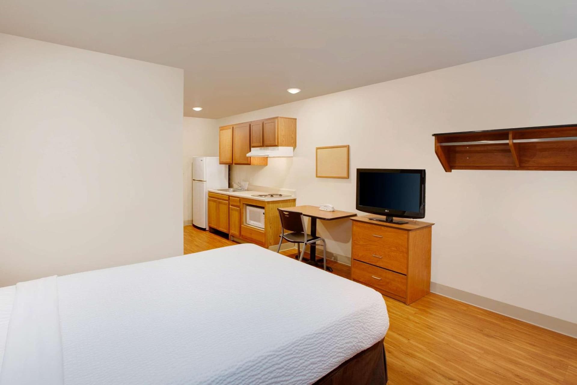 WoodSpring Suites Lake Charles gallery photo in Lake Charles, LA — image 7