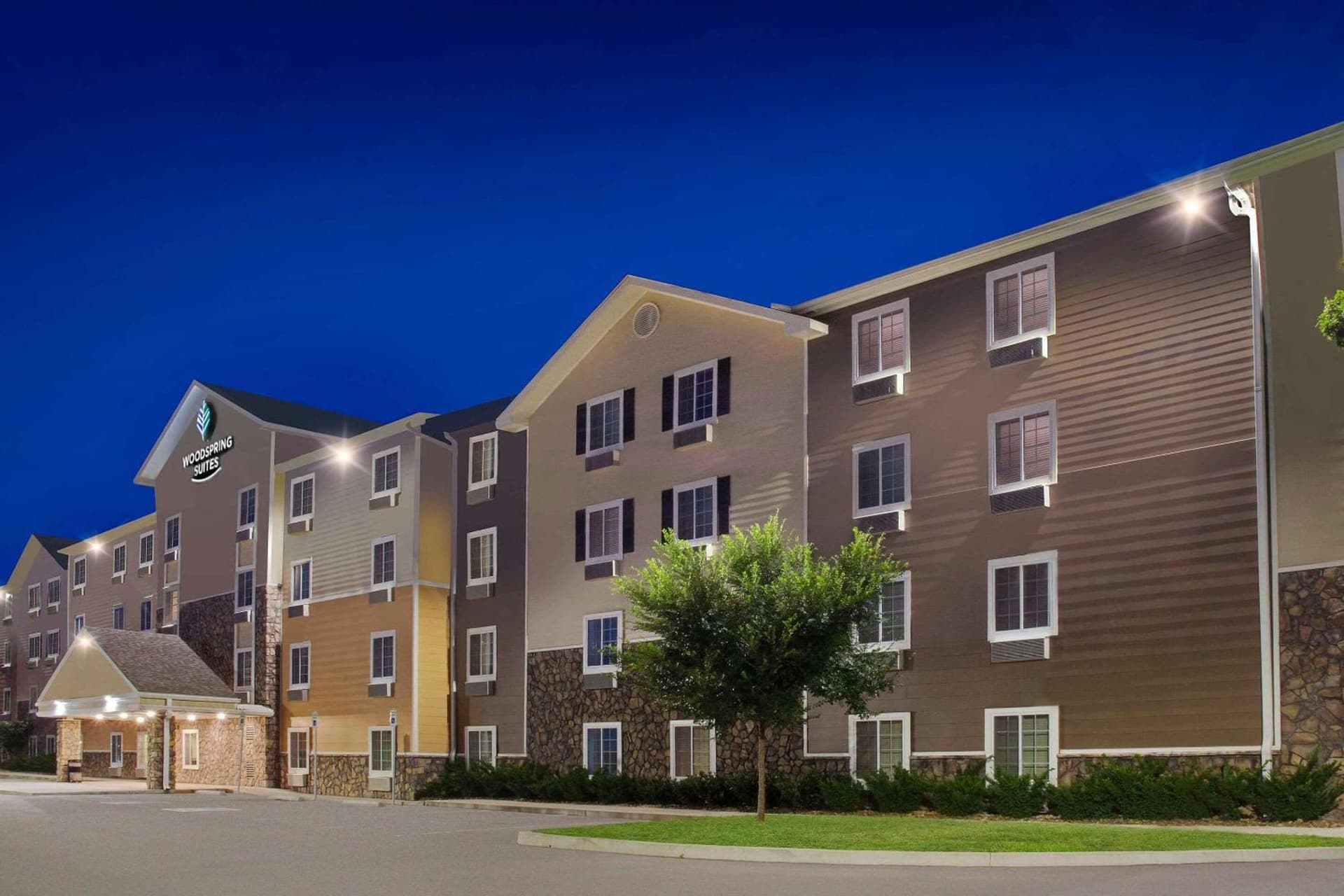 WoodSpring Suites Nashville Airport property views in Nashville, TN — gallery photo 3