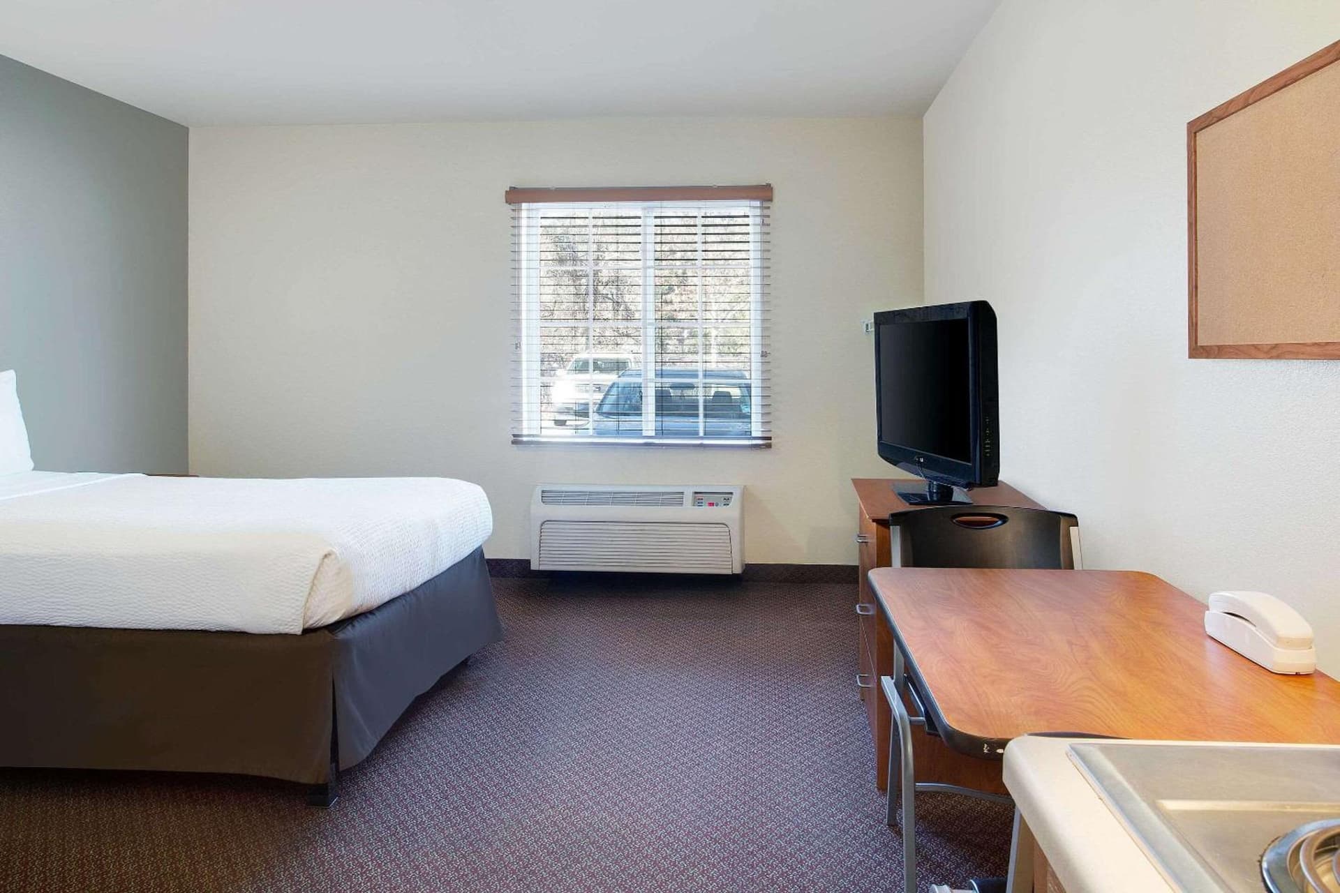 WoodSpring Suites Baton Rouge East I-12 gallery photo in Baton Rouge, LA — image 8