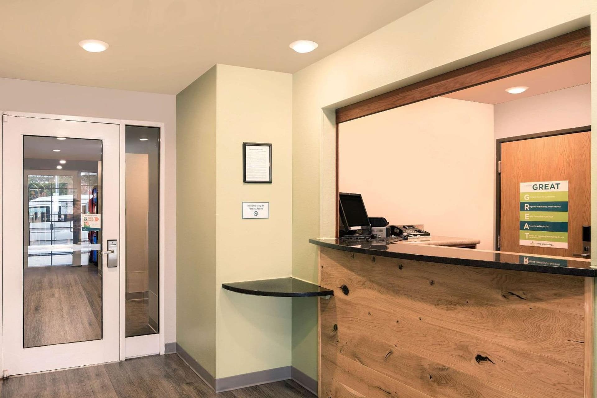 WoodSpring Suites Charlotte Gastonia gallery photo in Gastonia, NC — image 12