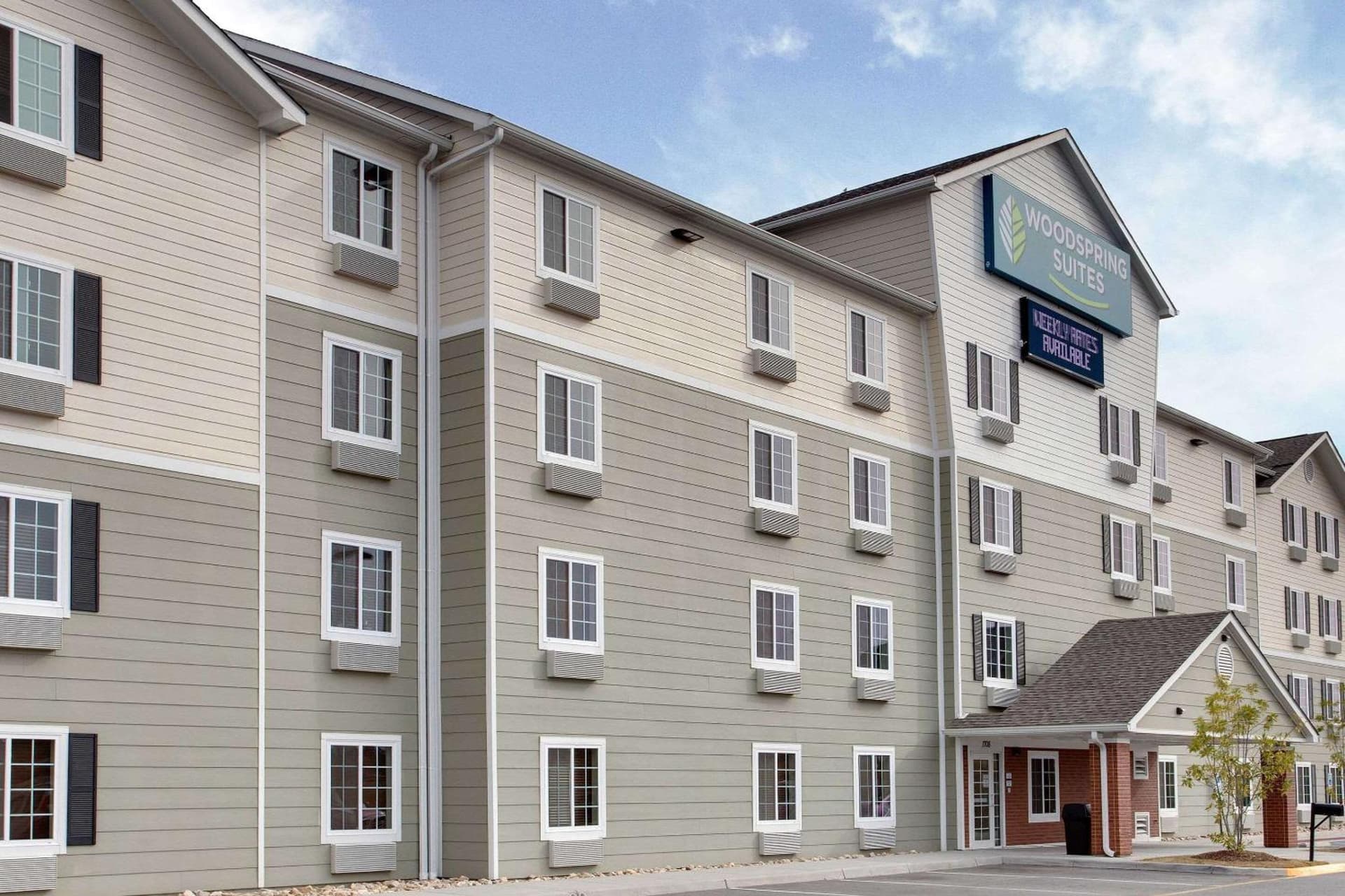 WoodSpring Suites Chesapeake-Norfolk Greenbrier interior in Chesapeake, VA — gallery photo 2