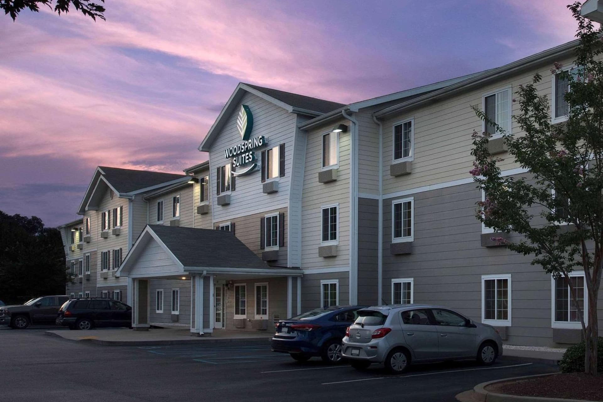 WoodSpring Suites Spartanburg - Duncan property views in Duncan, SC — gallery photo 3