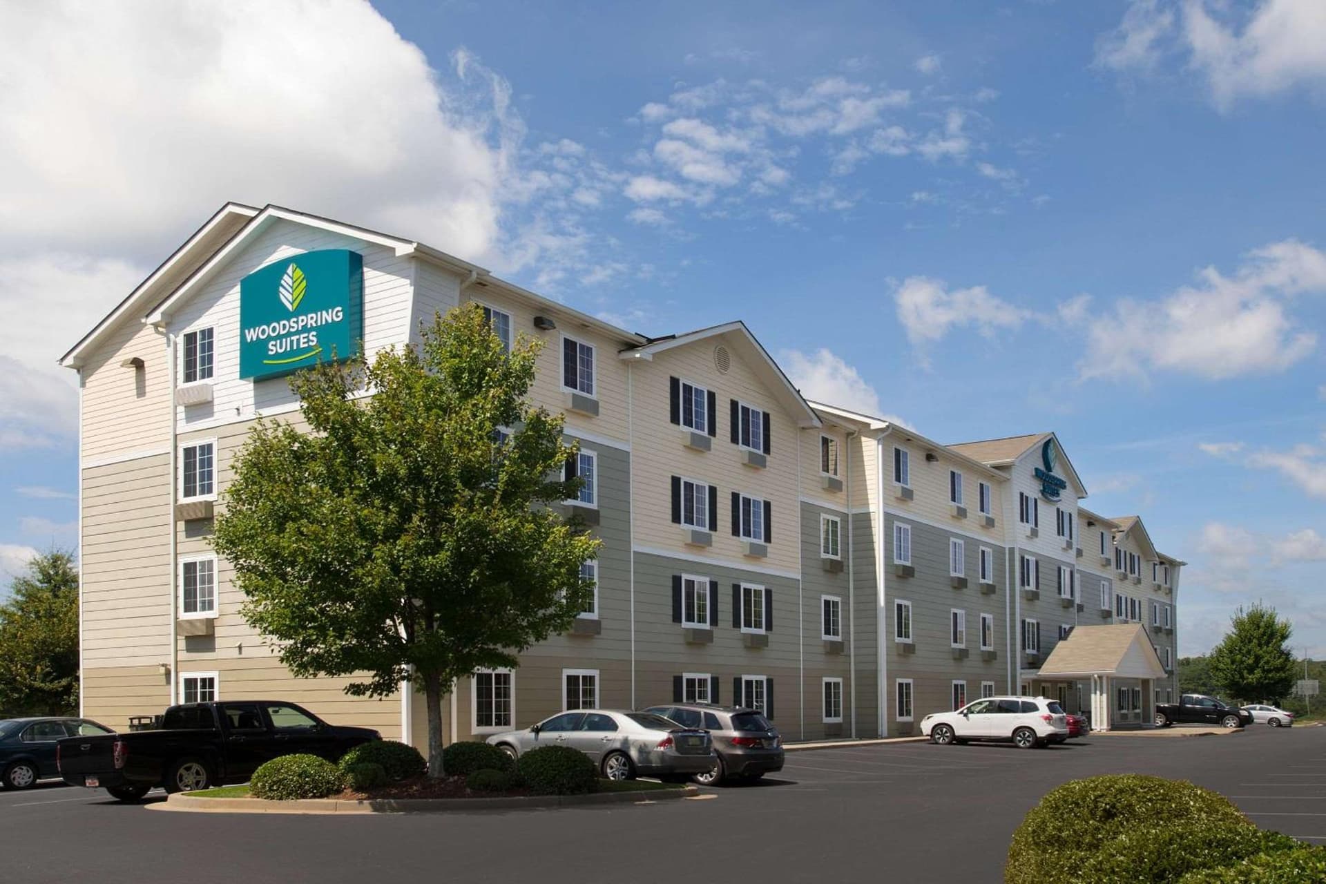 WoodSpring Suites Greenville Simpsonville interior in Simpsonville, SC — gallery photo 2