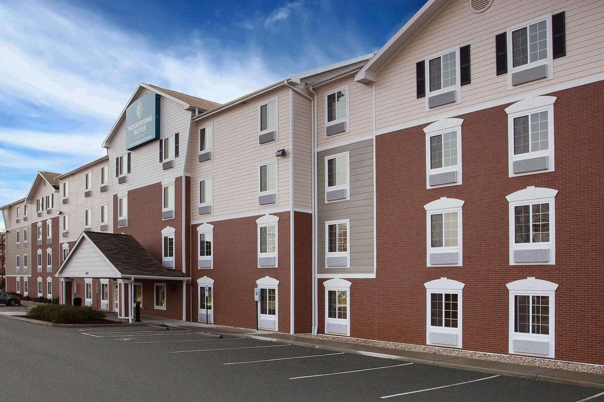WoodSpring Suites Richmond West I-64 property views in Richmond, VA — gallery photo 3