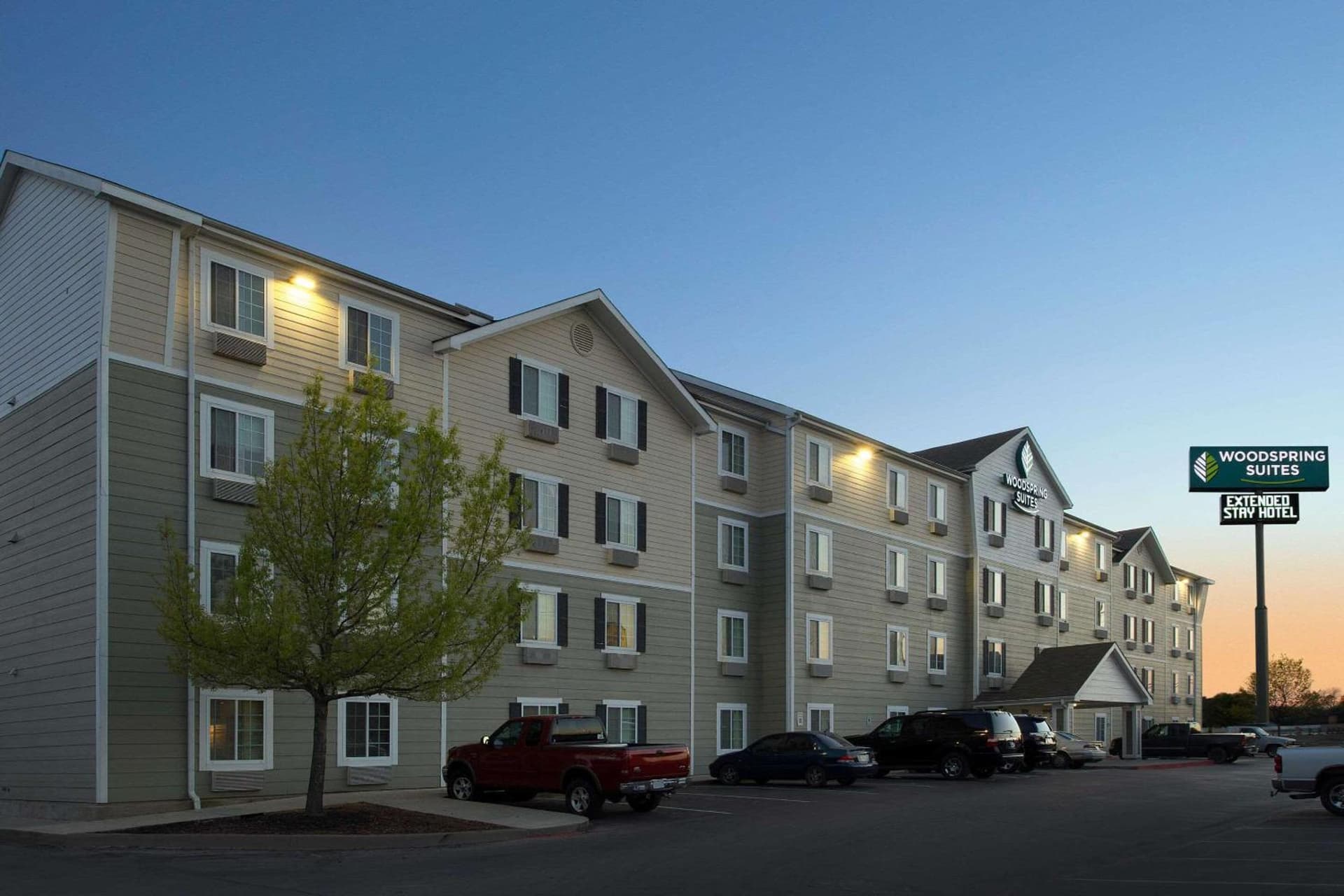 WoodSpring Suites San Antonio Fort Sam interior in San Antonio, TX — gallery photo 2
