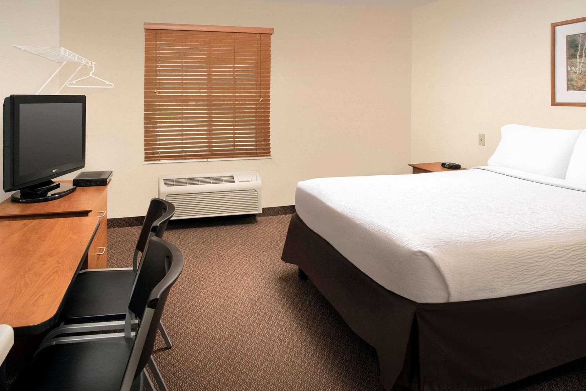 WoodSpring Suites Midland gallery photo in Midland, TX — image 4