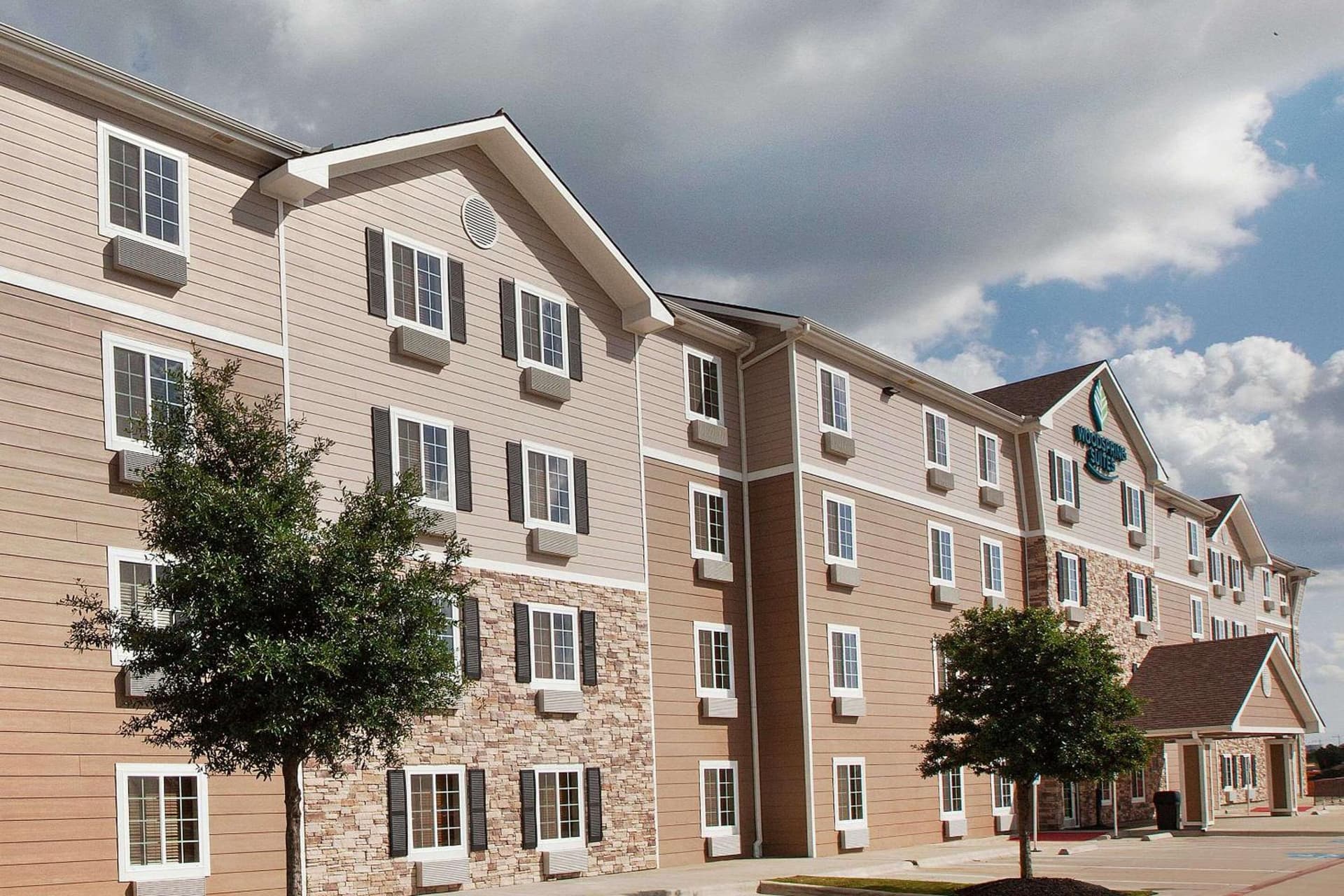 WoodSpring Suites College Station interior in College Station, TX — gallery photo 2