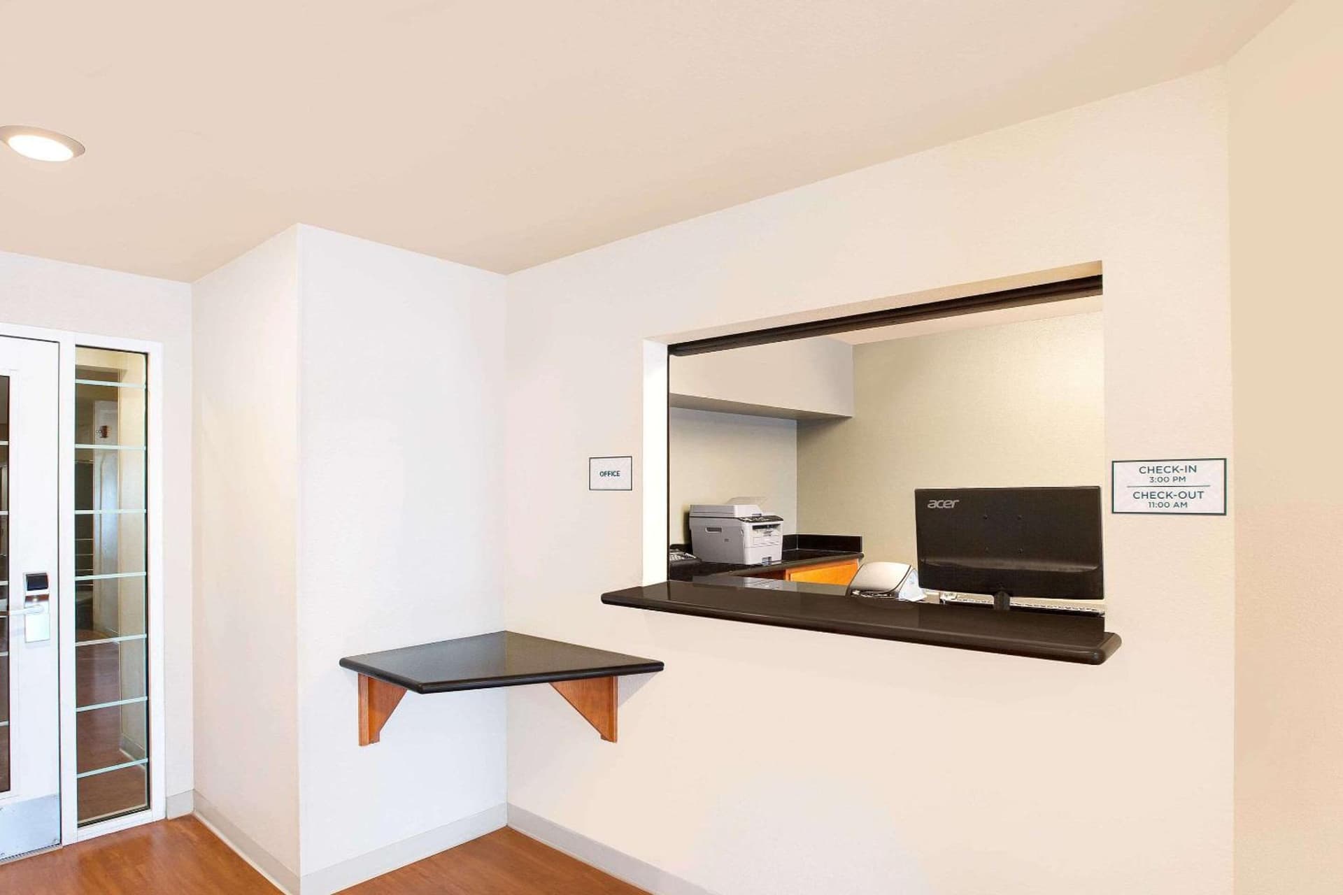 WoodSpring Suites College Station gallery photo in College Station, TX — image 10