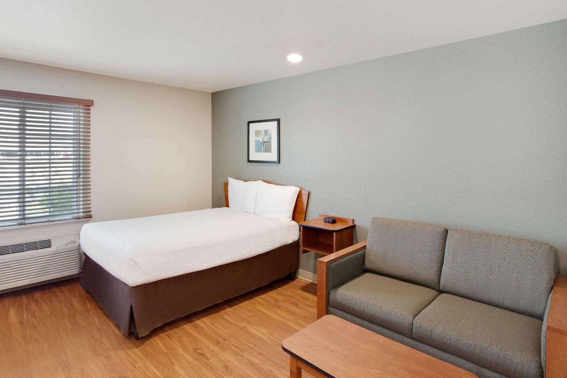 WoodSpring Suites College Station gallery photo in College Station, TX — image 5