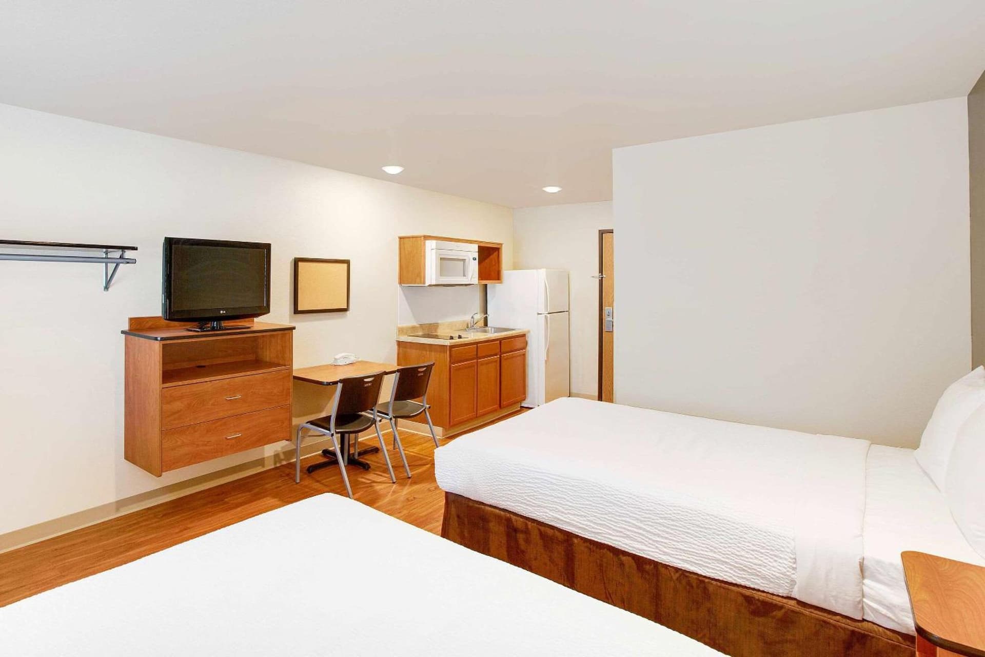 WoodSpring Suites College Station gallery photo in College Station, TX — image 9
