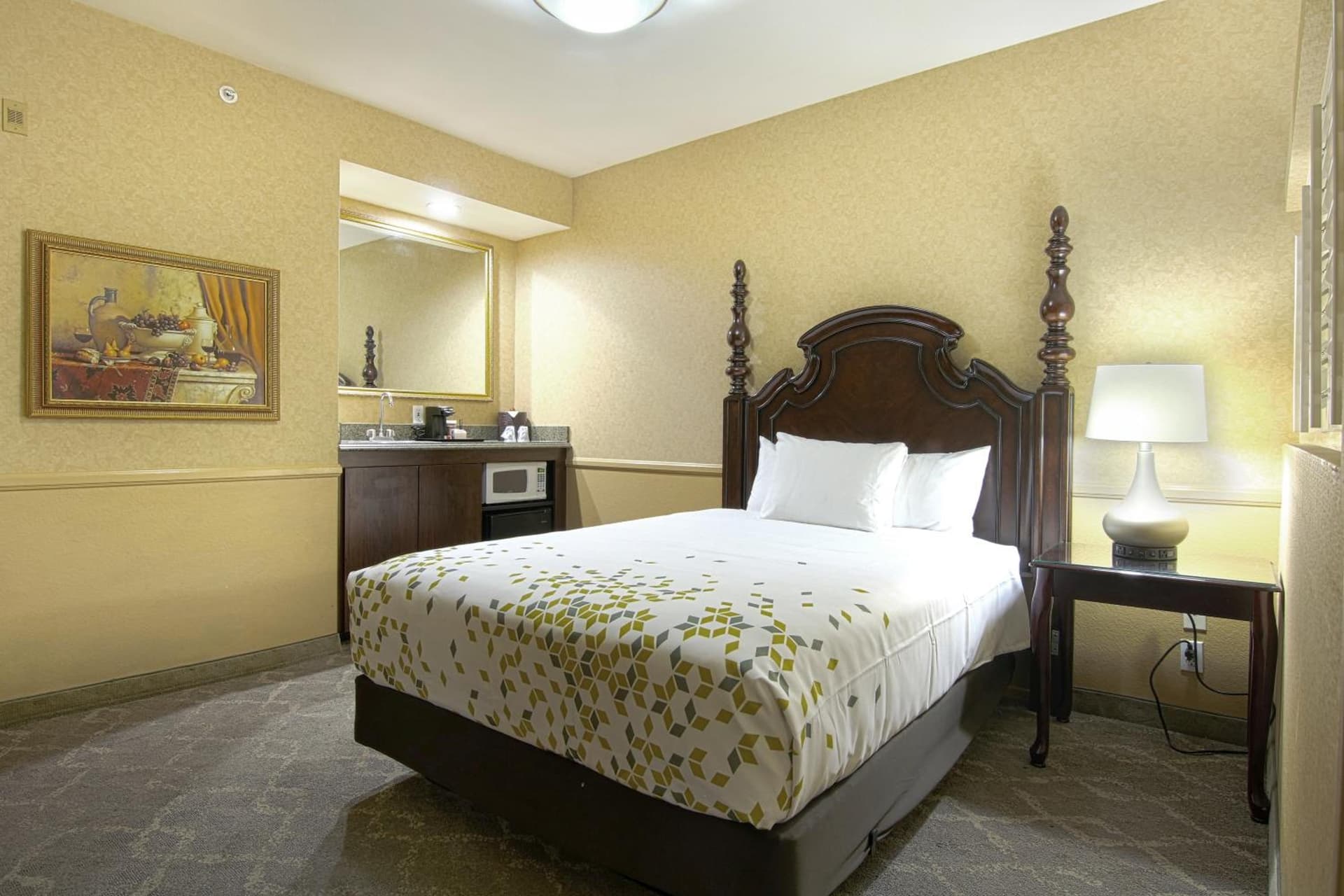 Azure Hotel&Suites Ontario Trademark Collection by Wyndham gallery photo in Ontario, CA — image 22