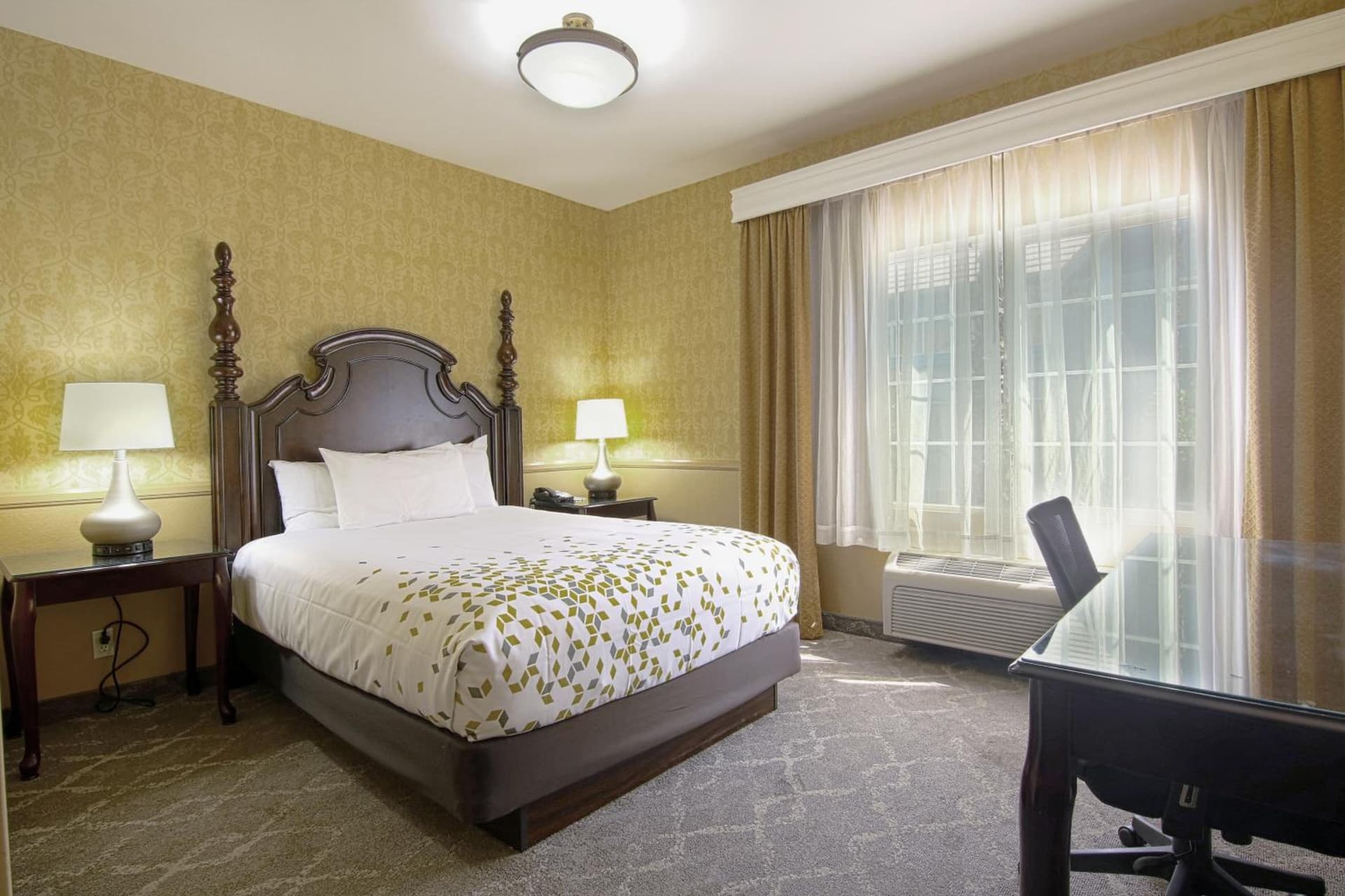 Azure Hotel&Suites Ontario Trademark Collection by Wyndham gallery photo in Ontario, CA — image 9