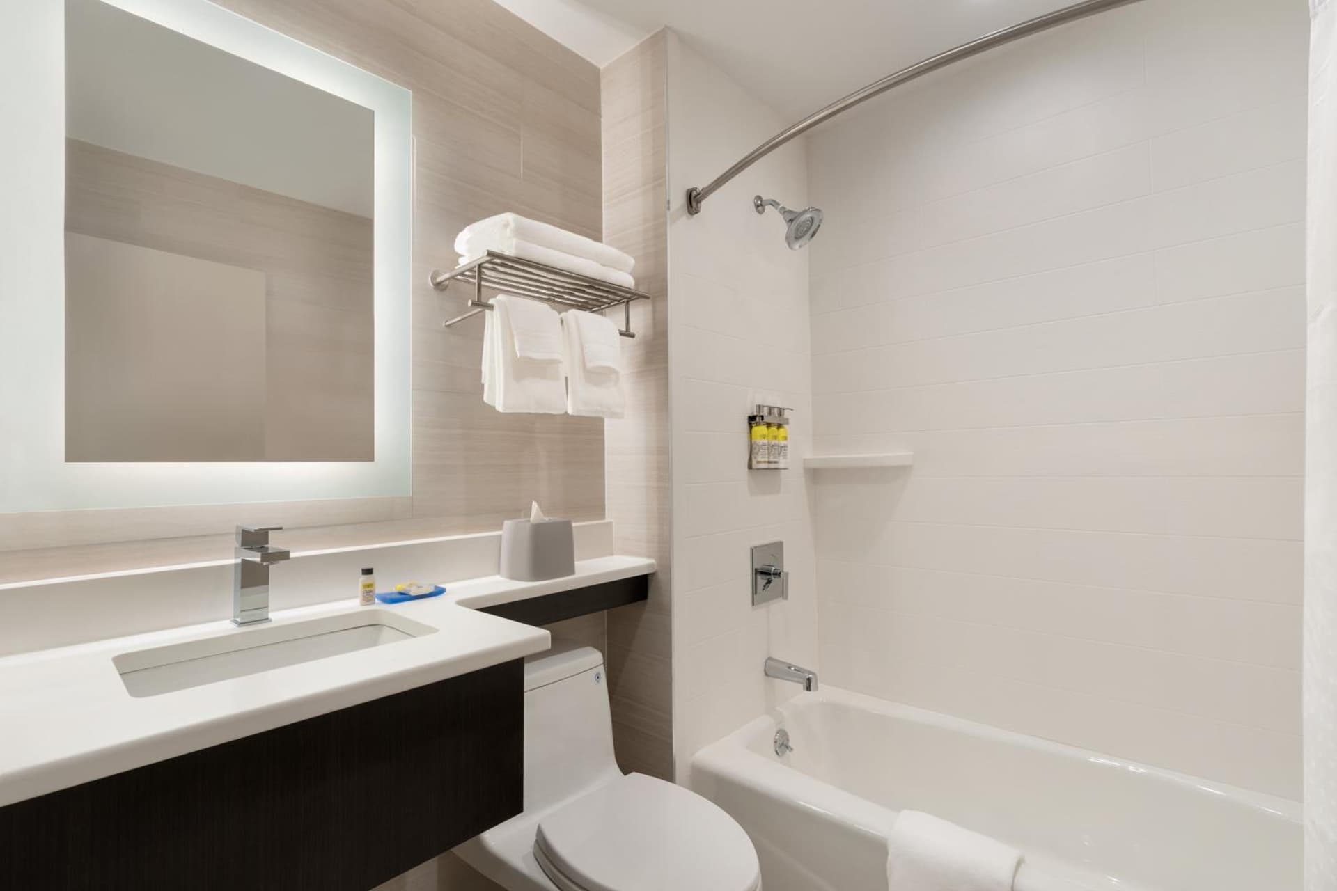Holiday Inn Express - Jamaica - JFK AirTrain - NYC by IHG gallery photo in Queens, NY — image 35