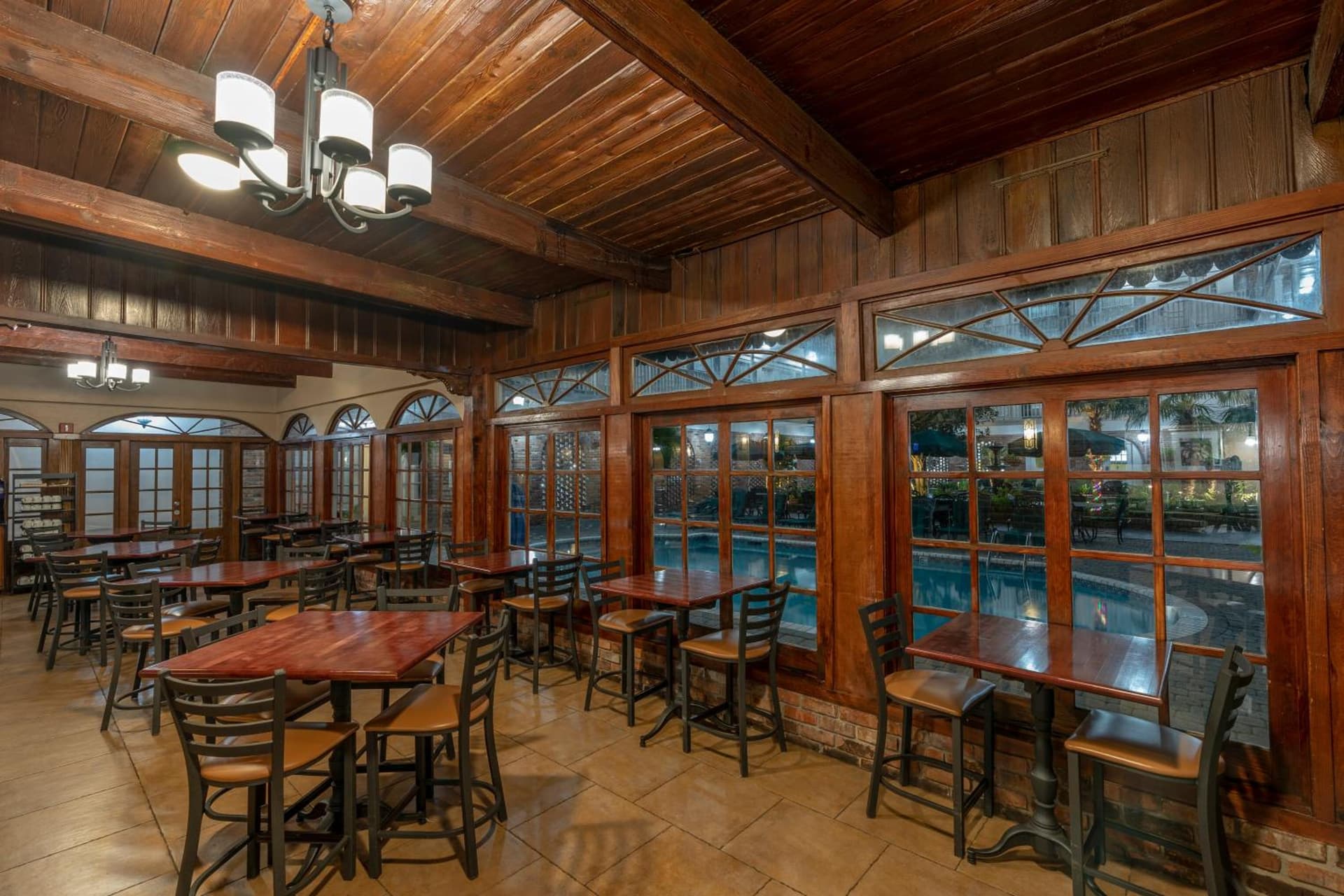Best Western Plus French Quarter Courtyard Hotel property views in New Orleans, LA — gallery photo 3