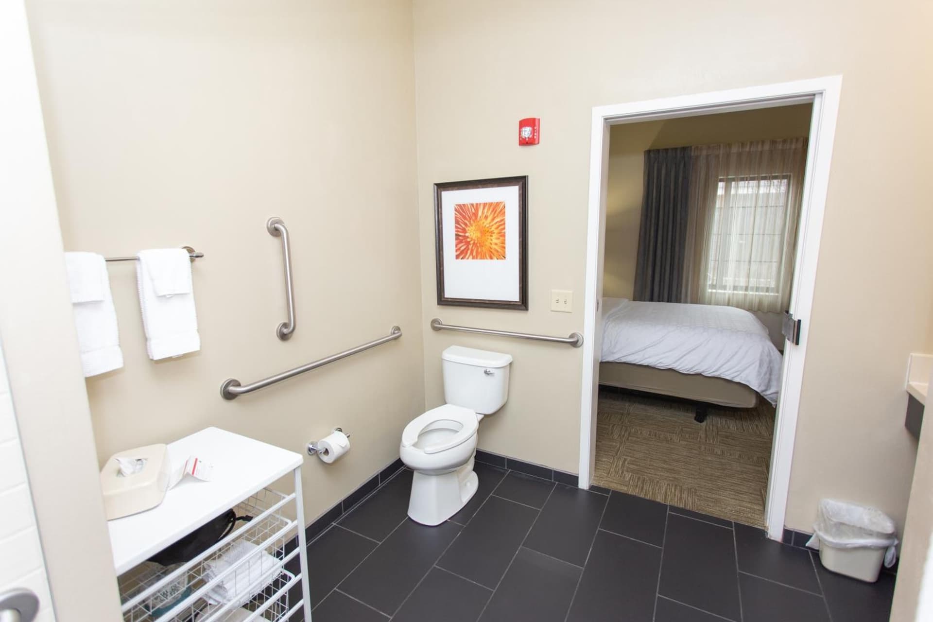 Staybridge Suites Davenport by IHG gallery photo in Bettendorf, IA — image 47