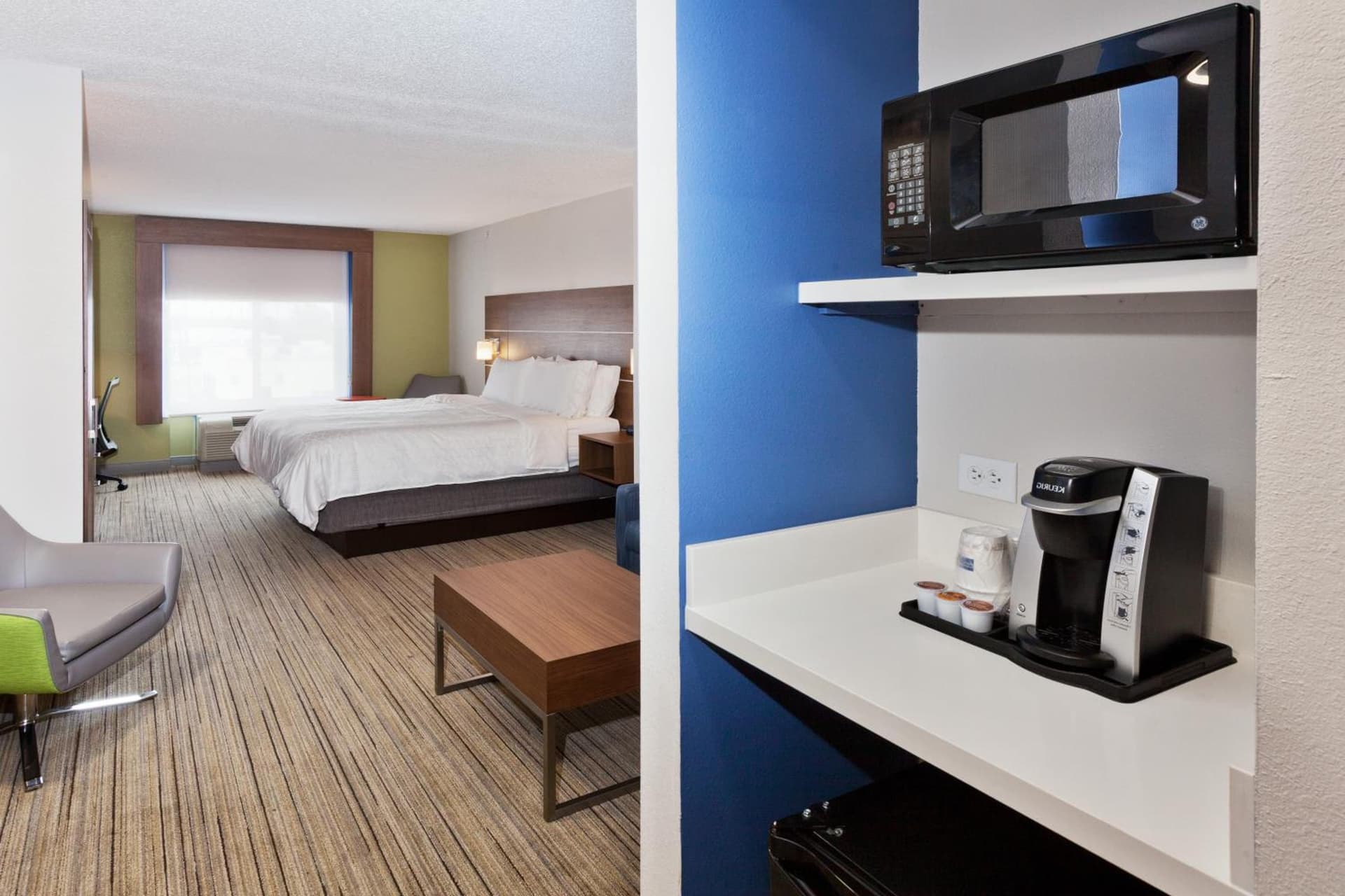 Holiday Inn Express Hotel & Suites Dothan North by IHG interior in Dothan, AL — gallery photo 2