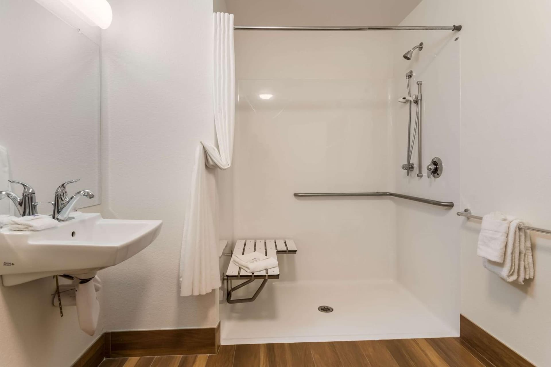 Motel 6 Wilkes Barre Arena gallery photo in Wilkes-Barre, PA — image 48