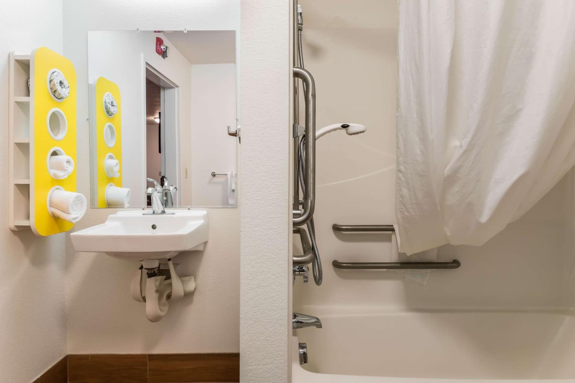 Motel 6 Wilkes Barre Arena gallery photo in Wilkes-Barre, PA — image 41