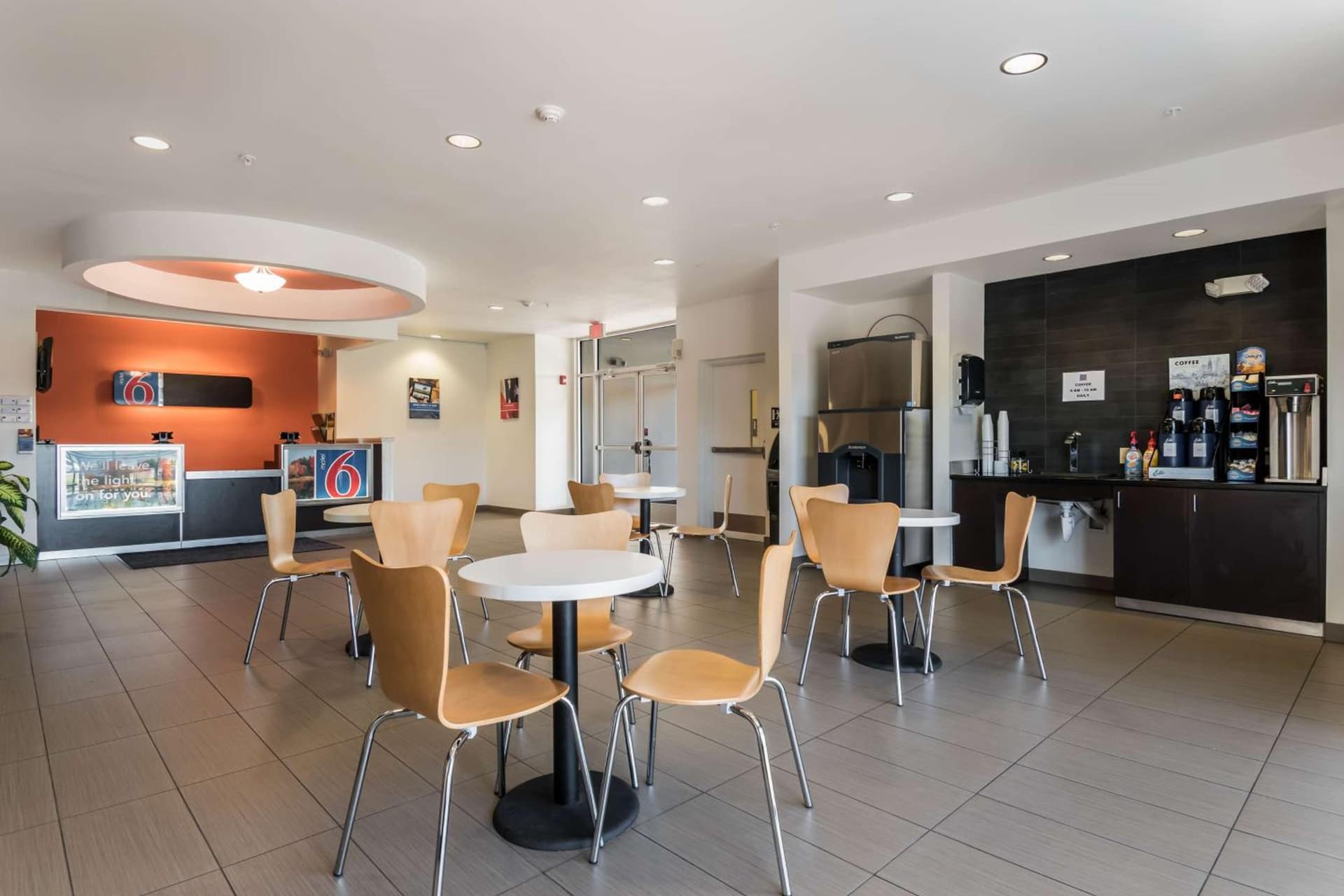 Motel 6 Wilkes Barre Arena gallery photo in Wilkes-Barre, PA — image 52
