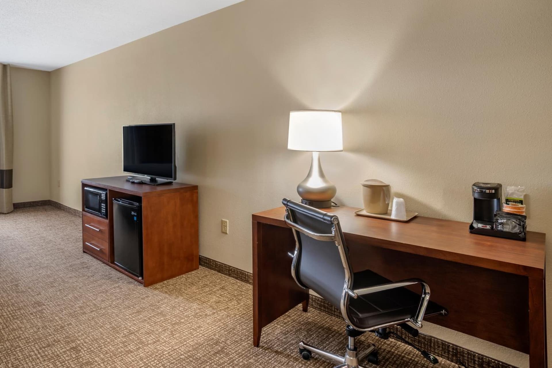 Comfort Inn & Suites Cambridge gallery photo in Cambridge, MD — image 8