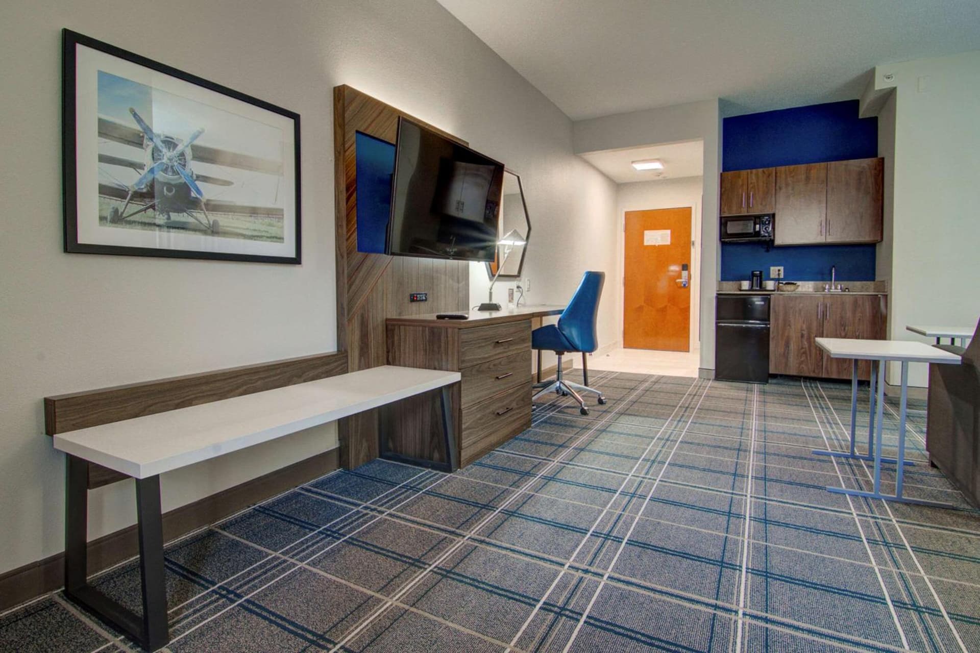 Comfort Suites Newport News Airport gallery photo in Newport News, VA — image 15