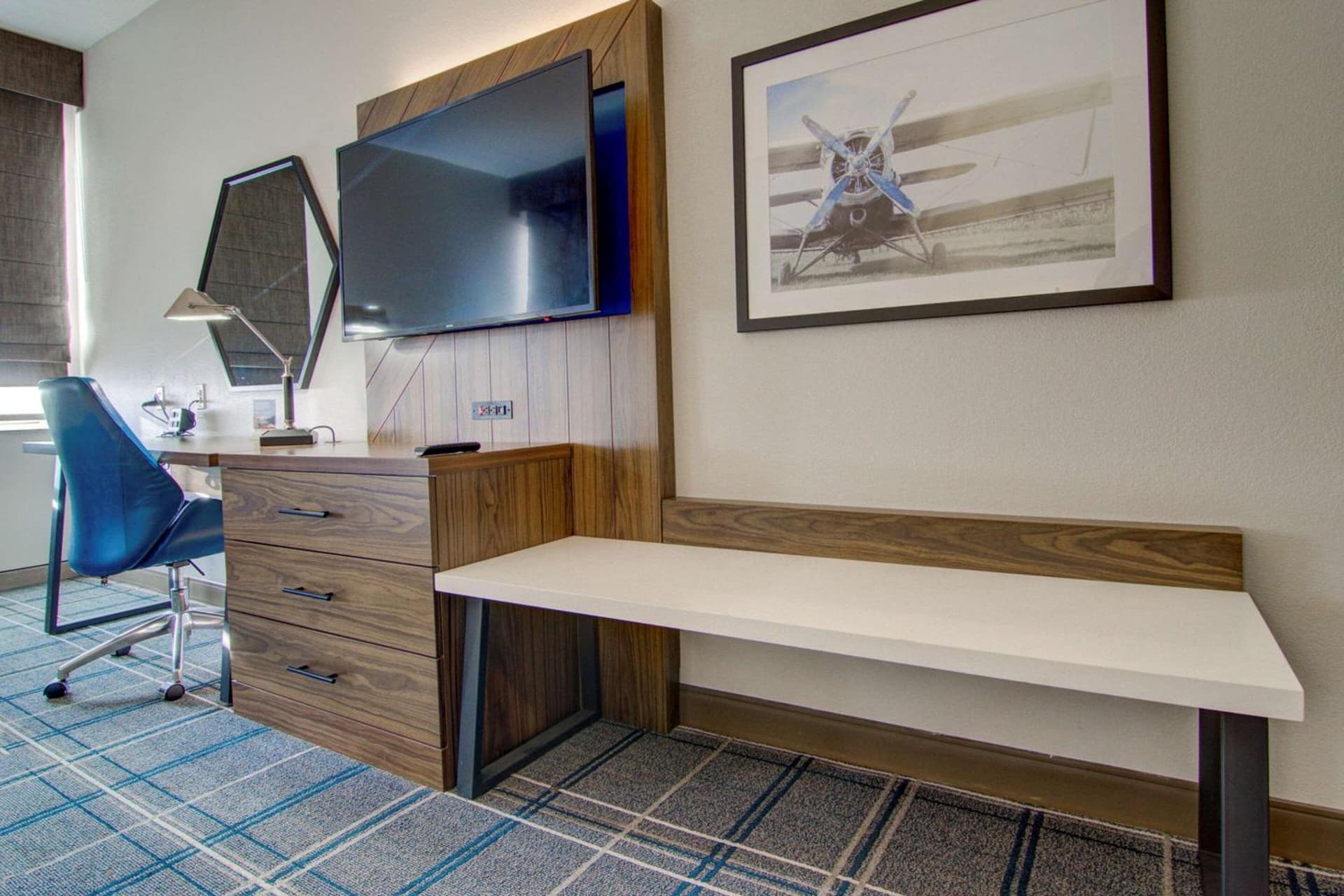 Comfort Suites Newport News Airport gallery photo in Newport News, VA — image 37