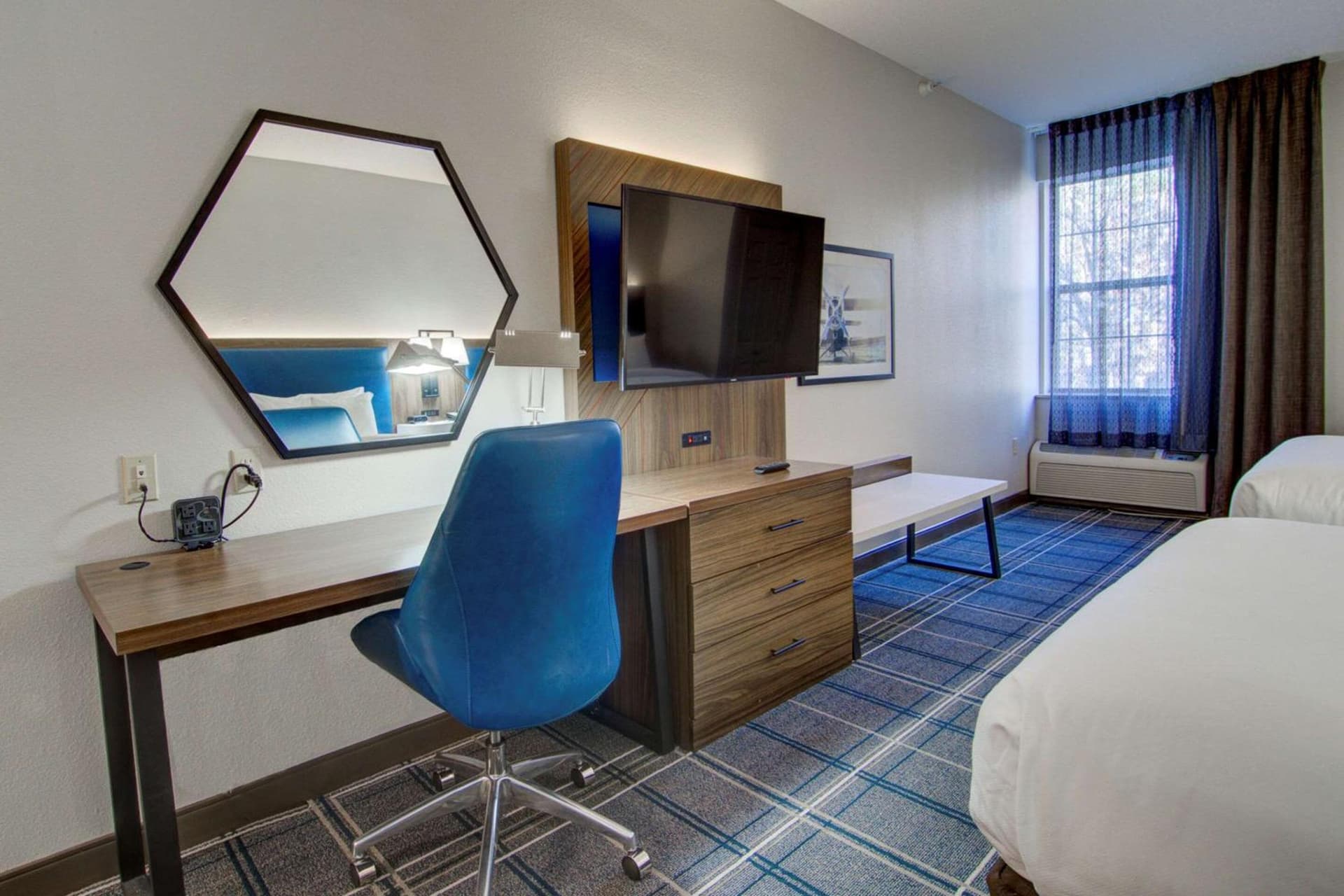 Comfort Suites Newport News Airport gallery photo in Newport News, VA — image 32