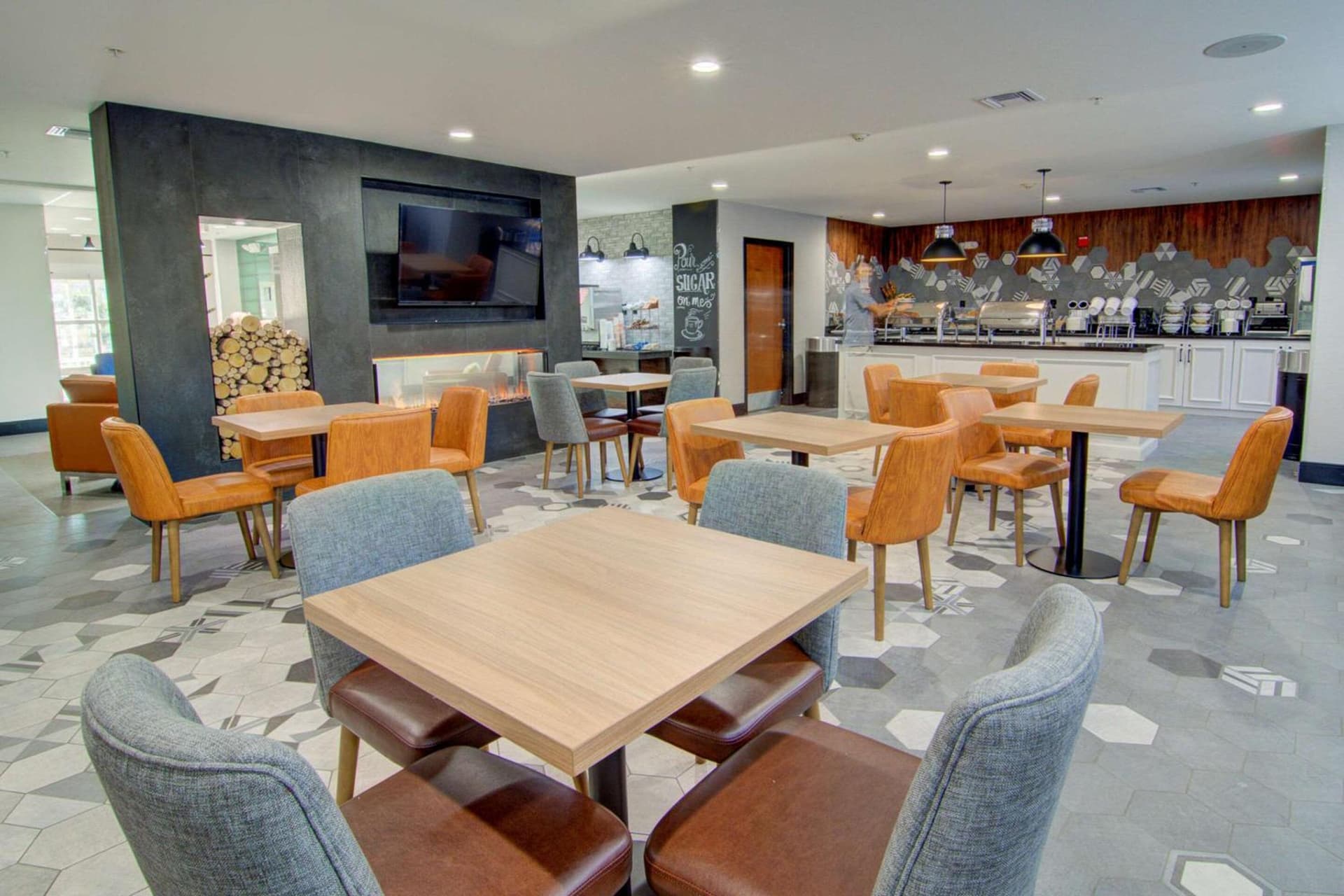 Comfort Suites Newport News Airport gallery photo in Newport News, VA — image 35