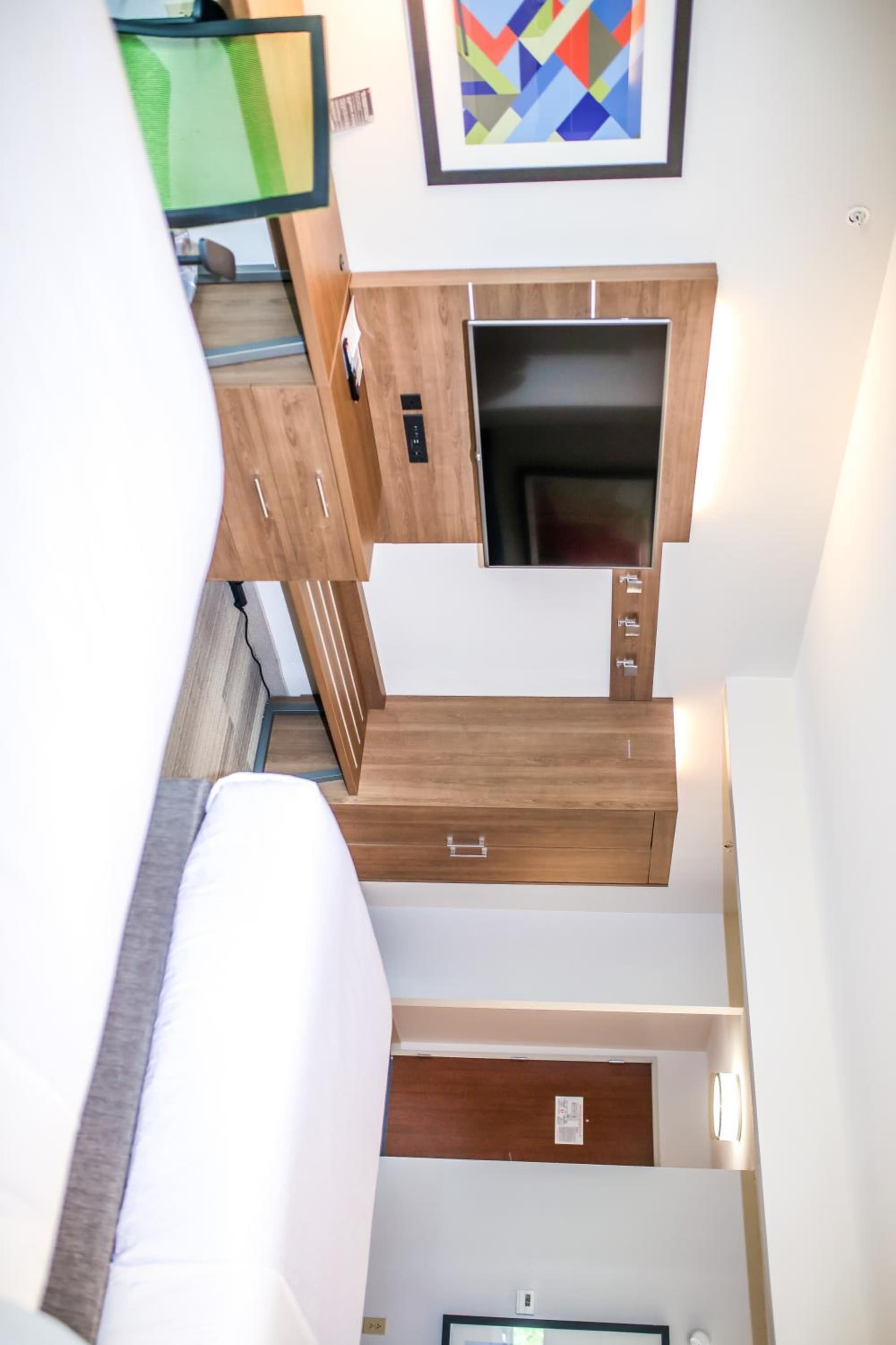 Holiday Inn Express Hotel & Suites Memphis/Germantown by IHG property views in Memphis, TN — gallery photo 3