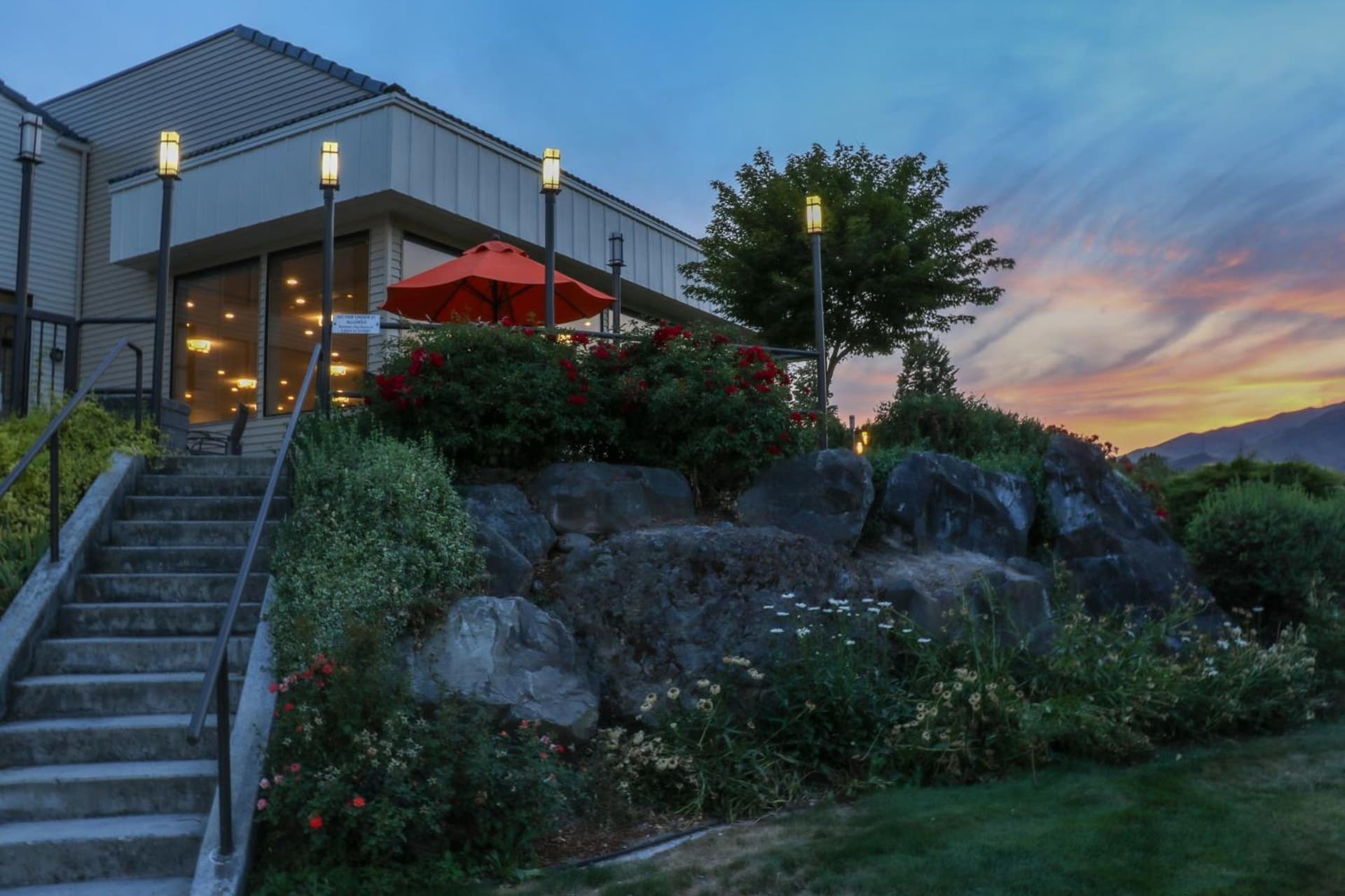 Holiday Inn Clarkston - Lewiston by IHG featured exterior or lobby in Clarkston, WA — similar hotel