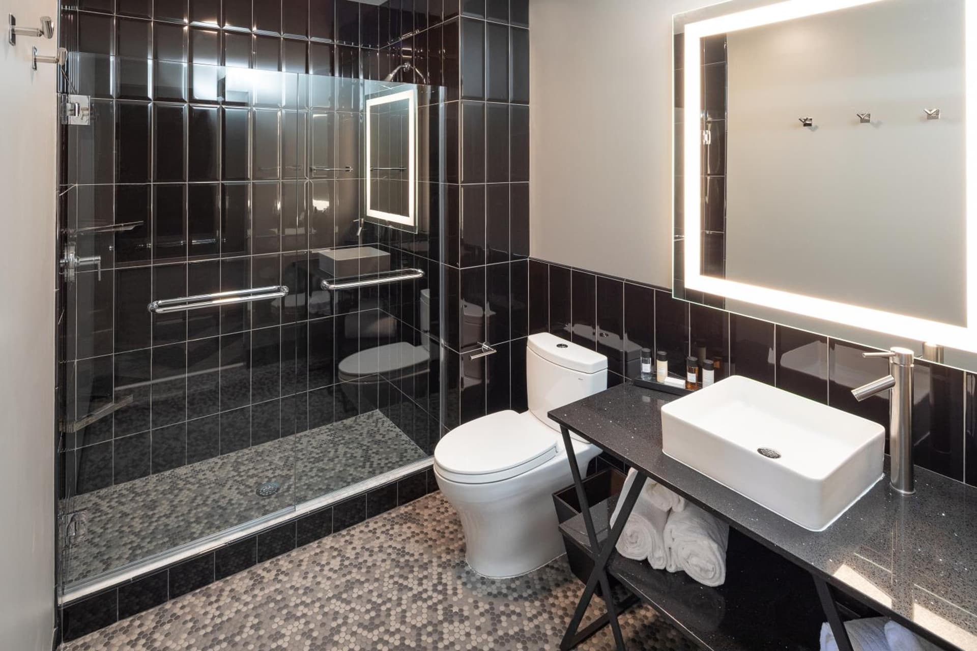 Hotel On Phillips gallery photo in Sioux Falls, SD — image 49