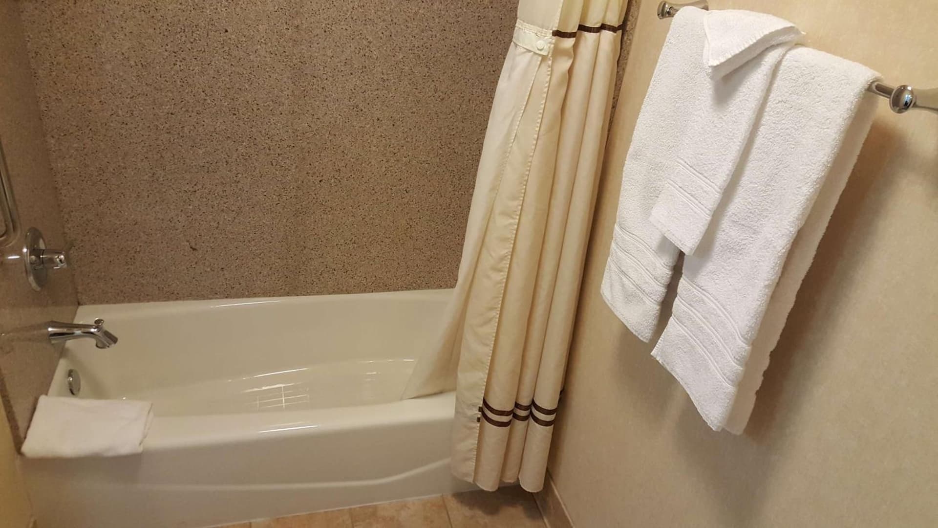 Best Western San Dimas Hotel & Suites gallery photo in San Dimas, CA — image 7
