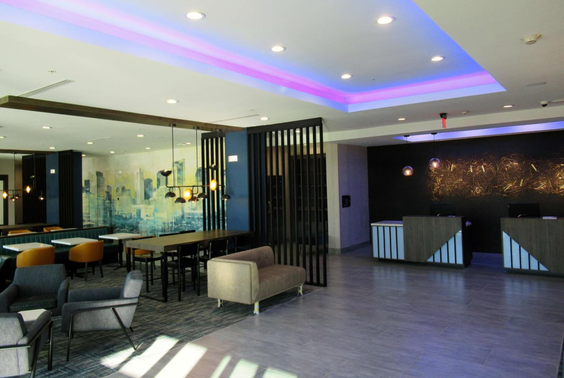 La Quinta Inn & Suites by Wyndham Dallas/Fairpark gallery photo in Dallas, TX — image 59