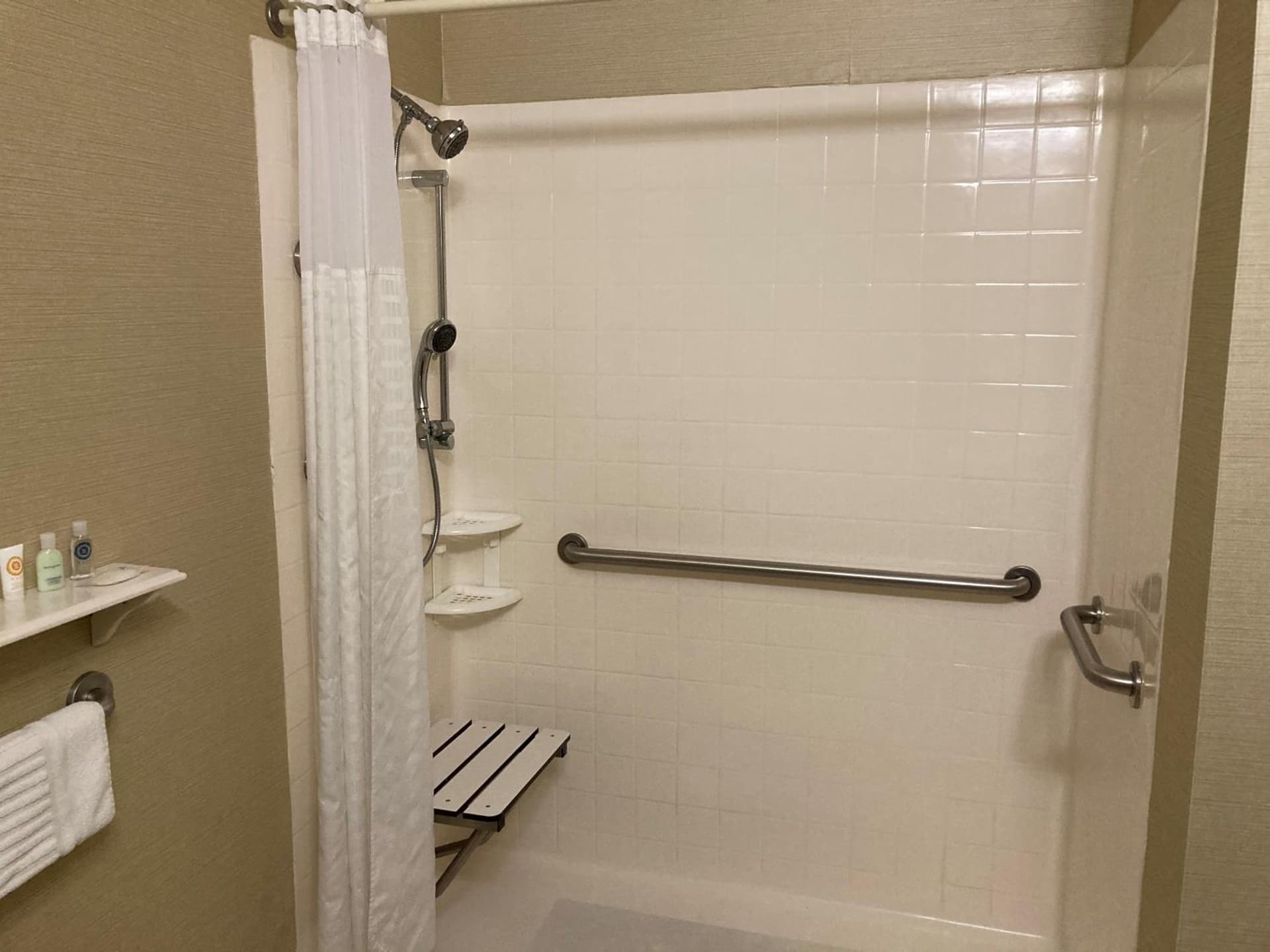 Comfort Inn & Suites Murrieta Temecula Wine Country gallery photo in Murrieta, CA — image 26