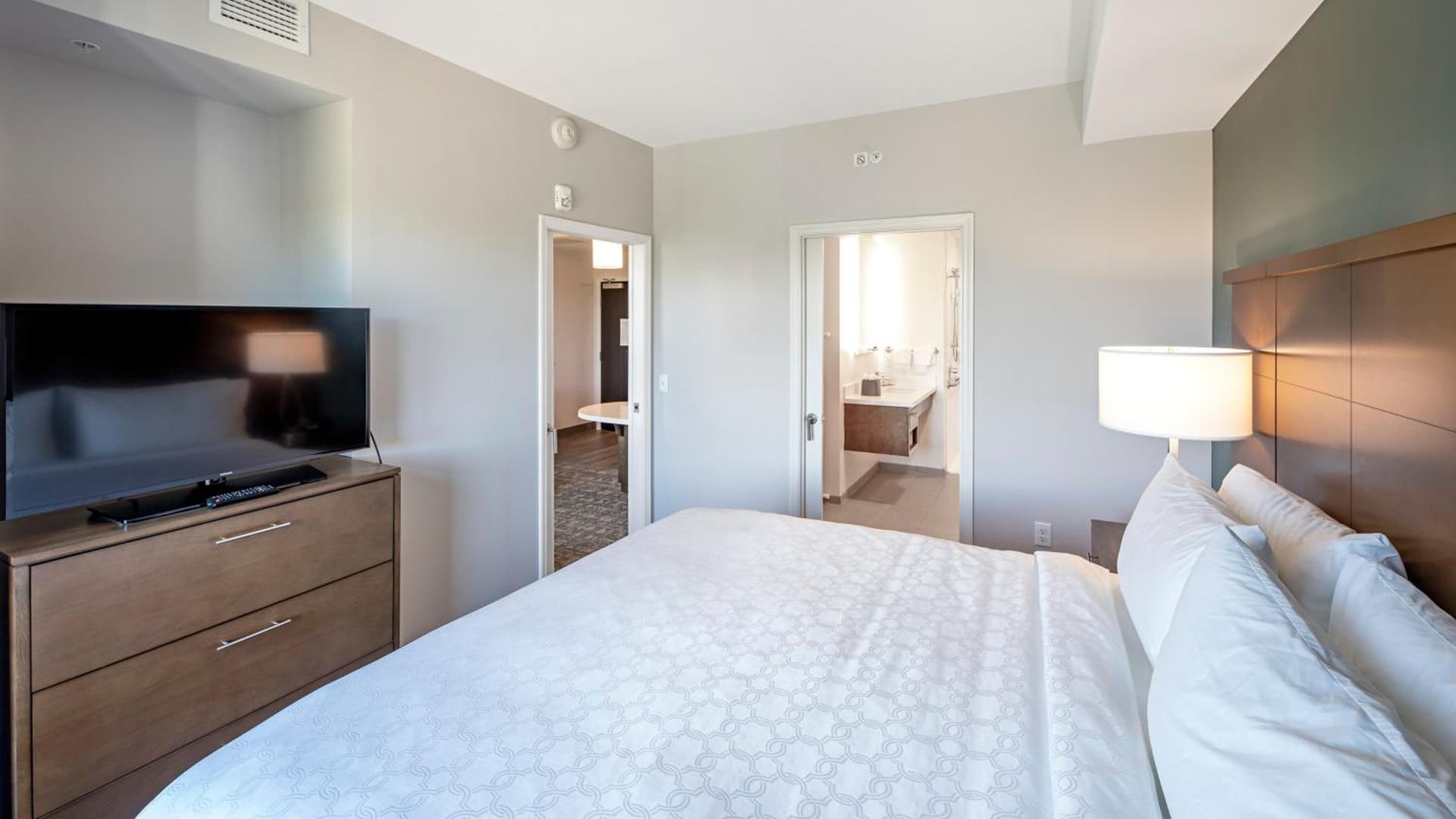 Staybridge Suites - Naples - Marco Island by IHG gallery photo in Naples, FL — image 5