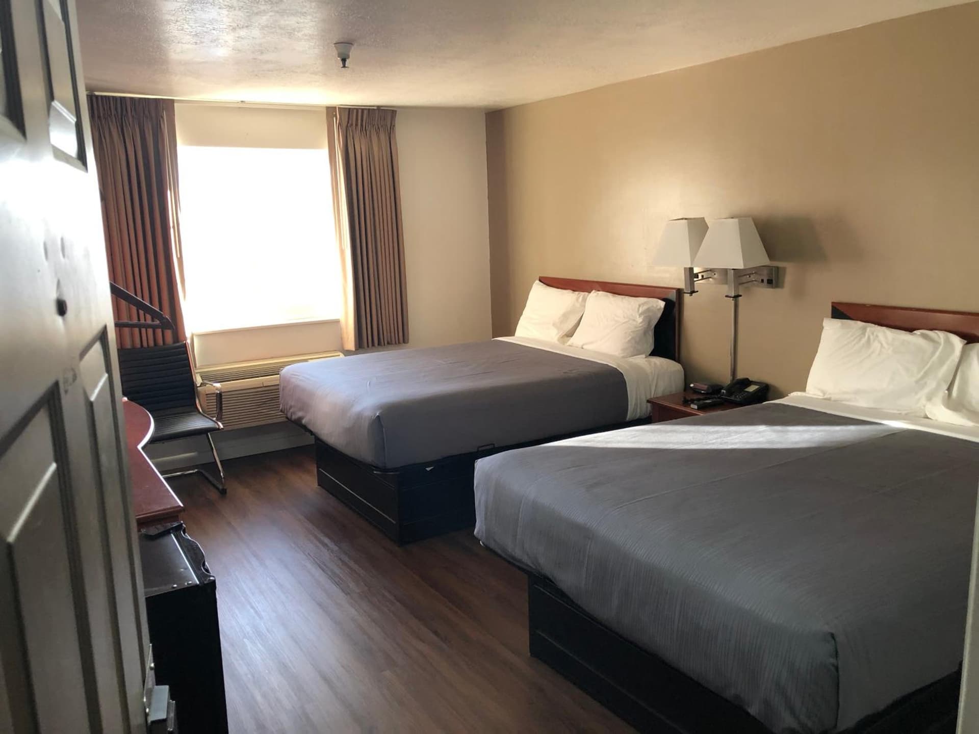 Ameri-Stay Inn & Suites gallery photo in Clearfield, UT — image 12