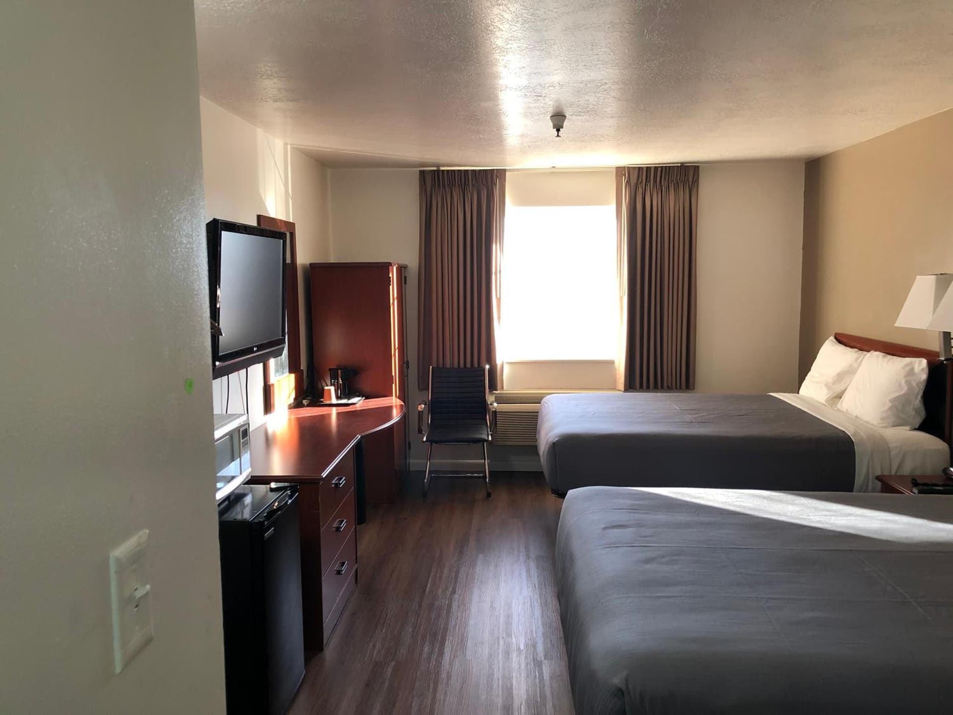 Ameri-Stay Inn & Suites gallery photo in Clearfield, UT — image 9