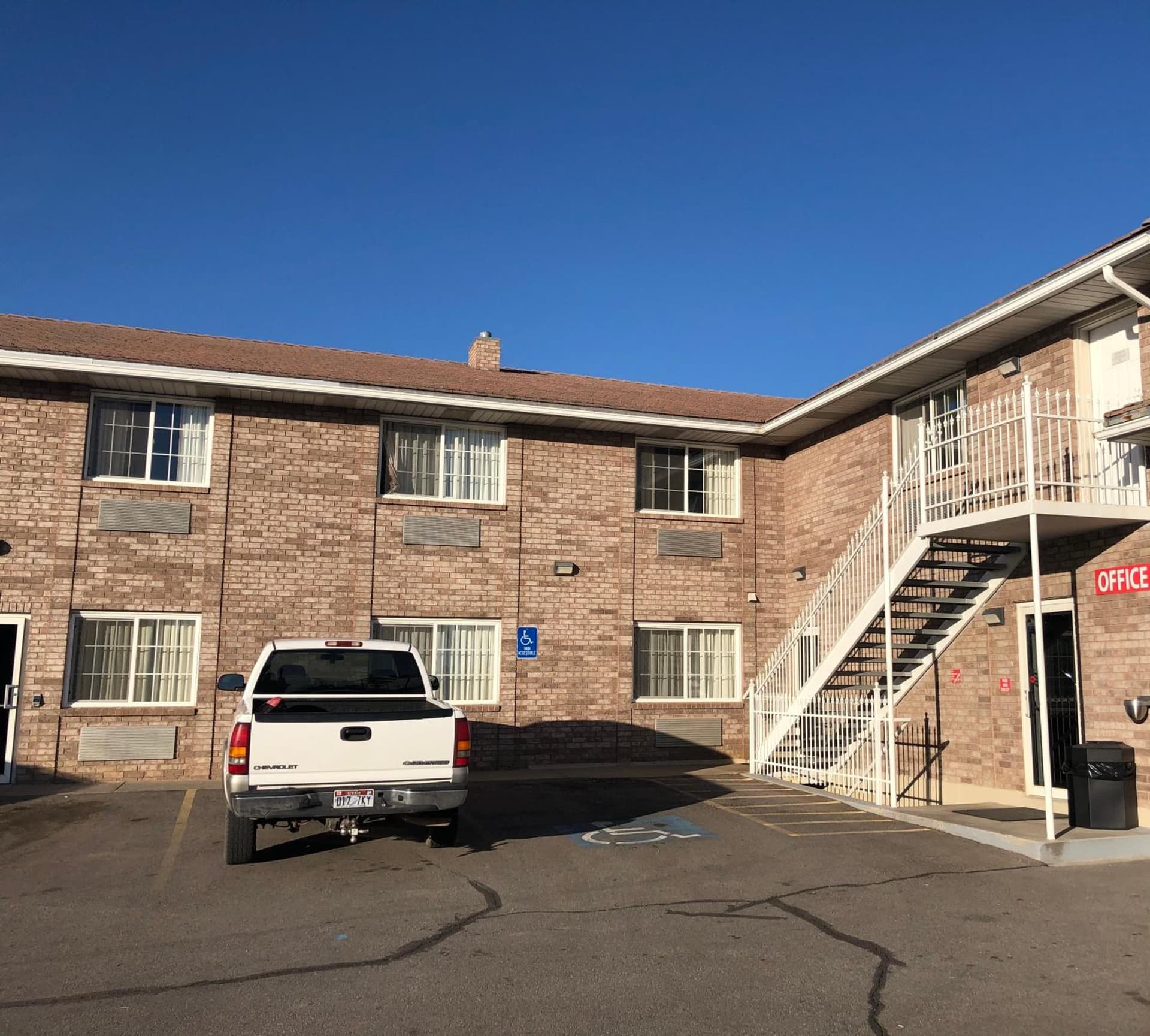 Ameri-Stay Inn & Suites gallery photo in Clearfield, UT — image 14
