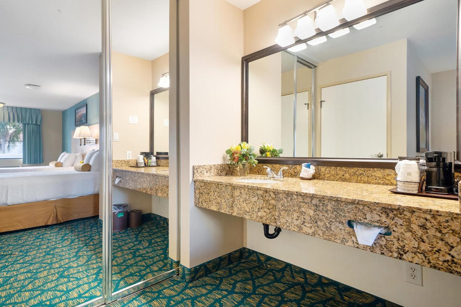Casablanca Inn gallery photo in San Clemente, CA — image 16