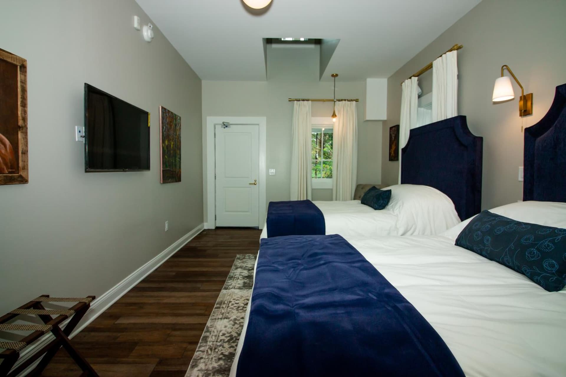 The Colonial Inn, an Ascend Collection Hotel property views in Hillsborough, NC — gallery photo 3