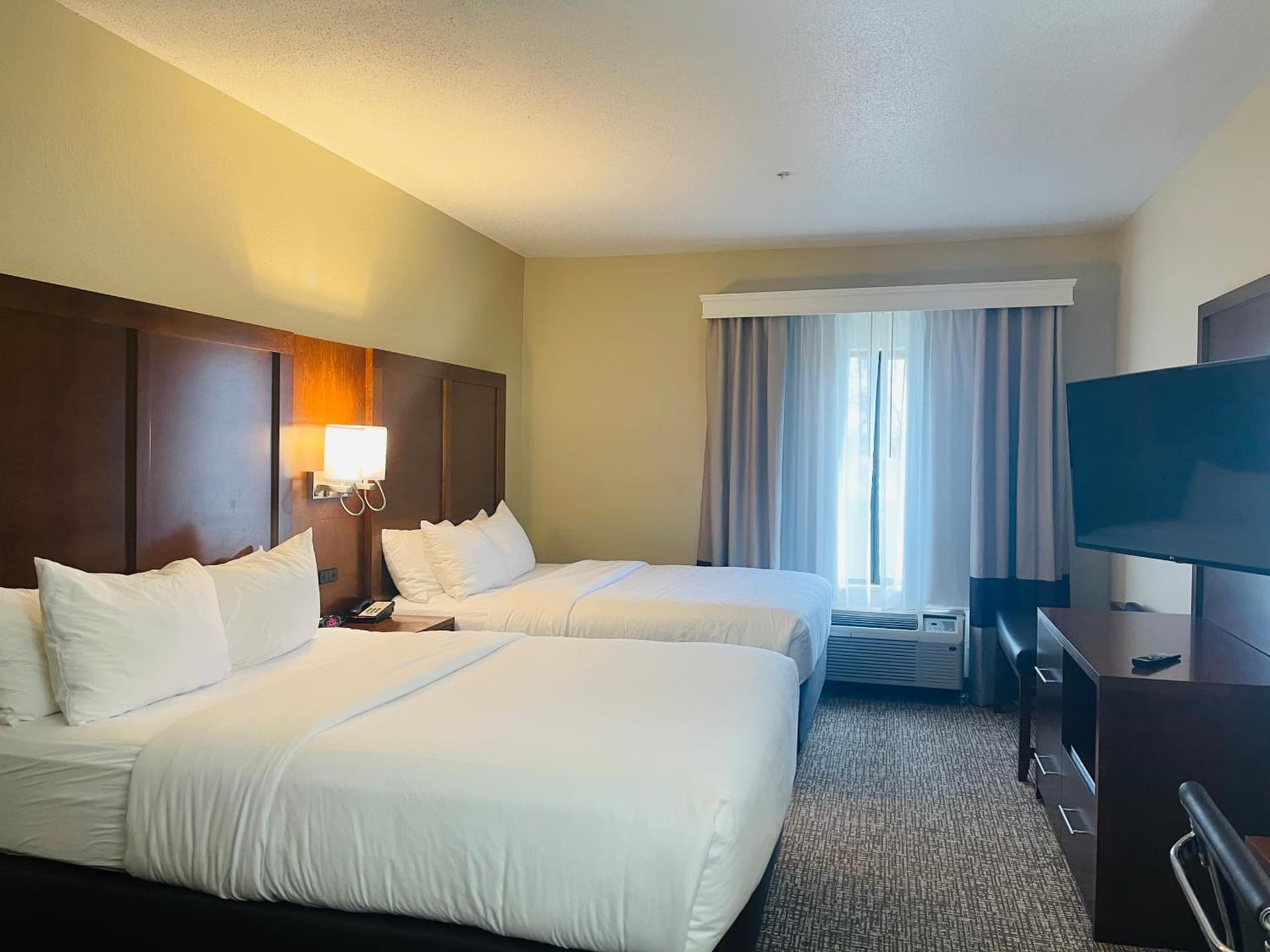 Comfort Inn & Suites Decatur-Forsyth interior in Forsyth, IL — gallery photo 2