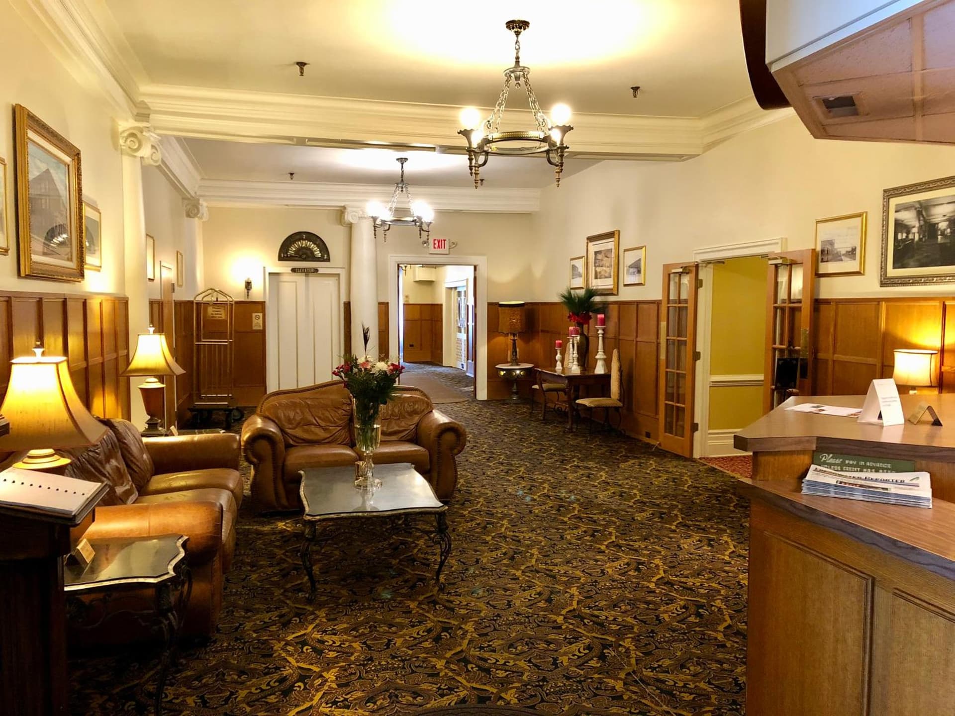 Stearns Hotel interior in Ludington, MI — gallery photo 2
