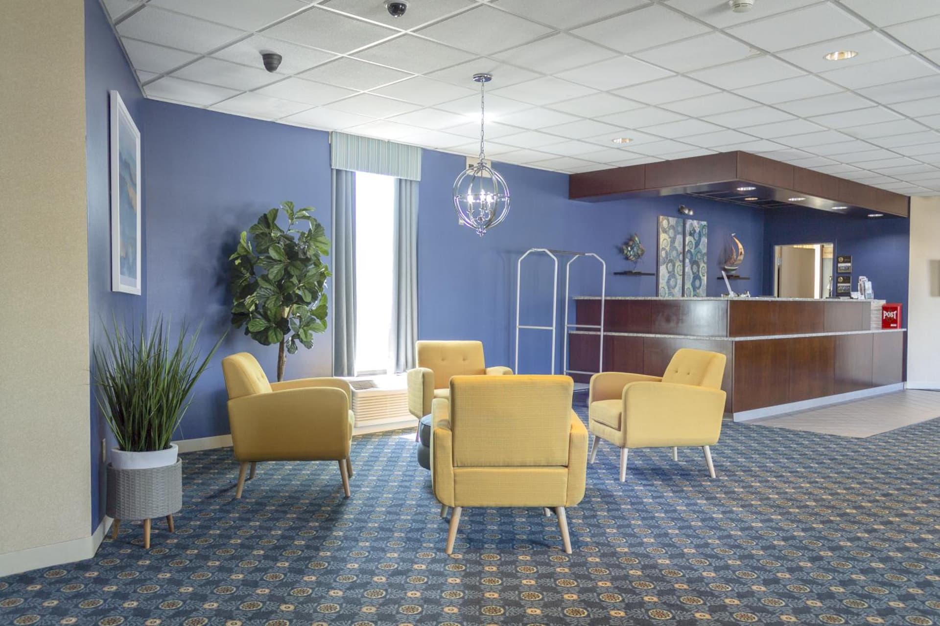 Seaport Resort and Marina interior in Fairhaven — gallery photo 2