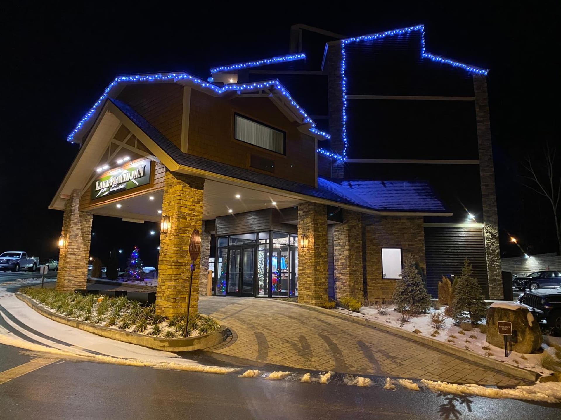 Lake Placid Inn Boutique Hotel interior in Lake Placid, NY — gallery photo 2