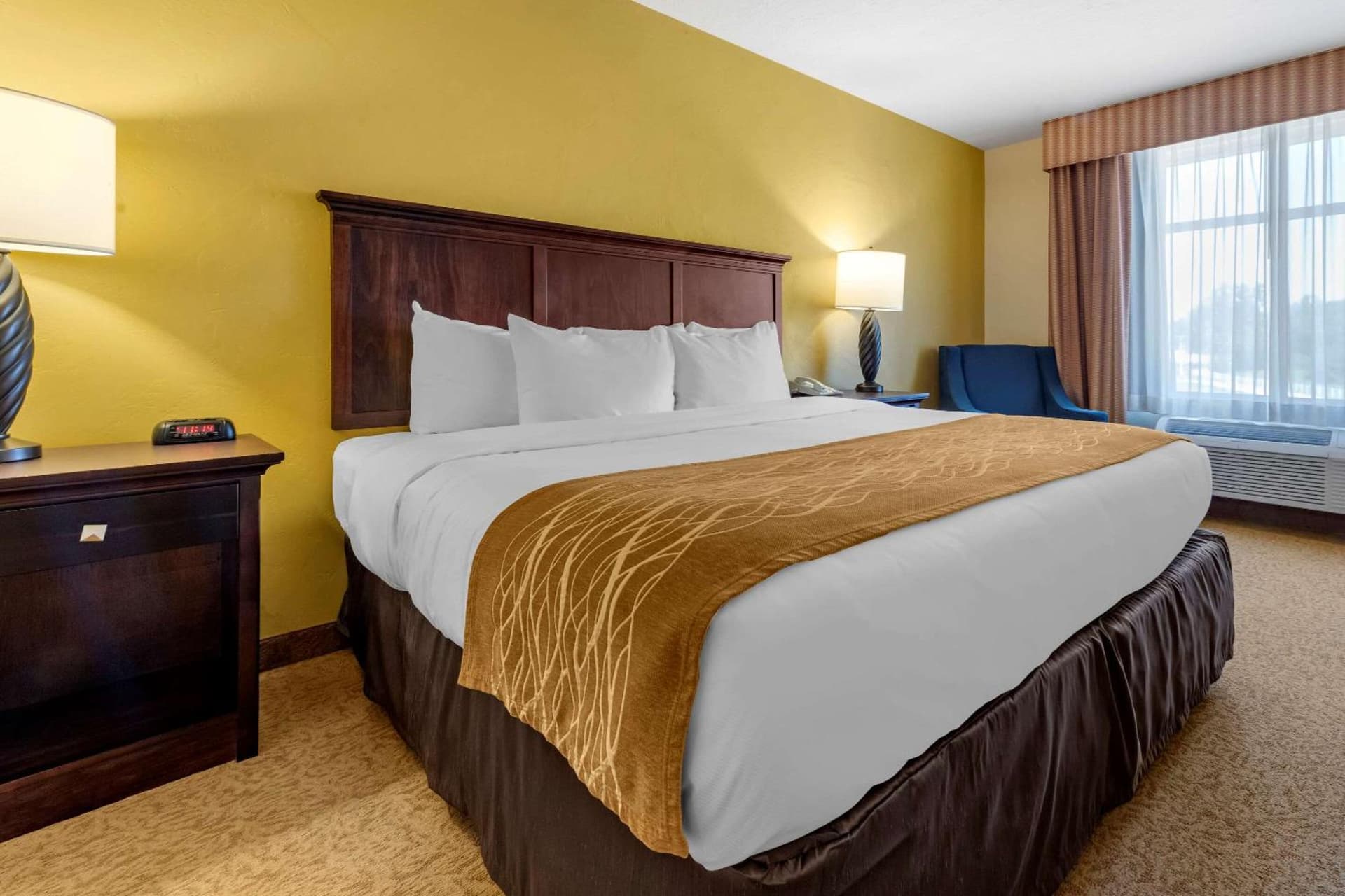 Comfort Inn & Suites Dover gallery photo in Dover, OH — image 8