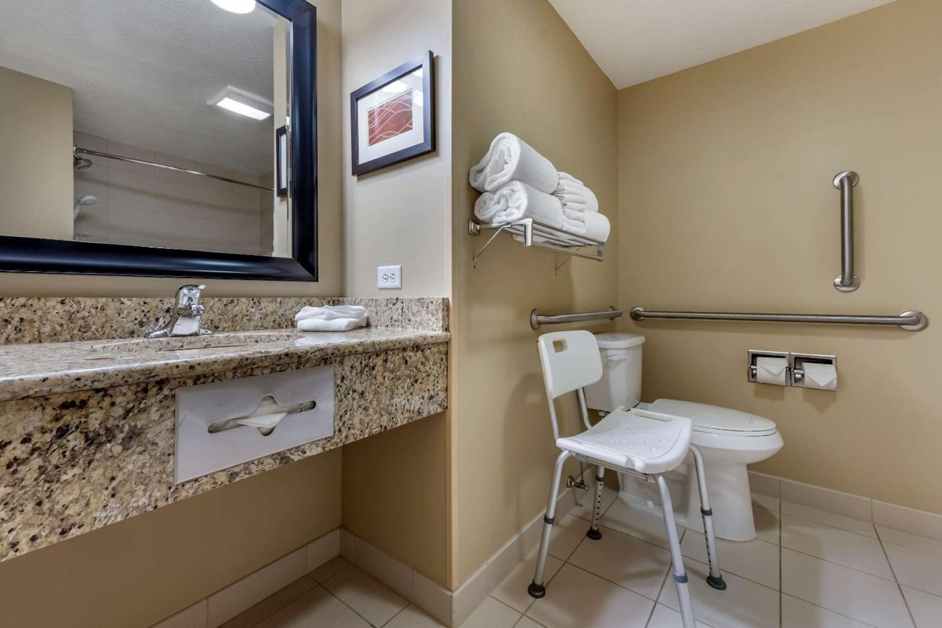 Comfort Inn & Suites Dover gallery photo in Dover, OH — image 30